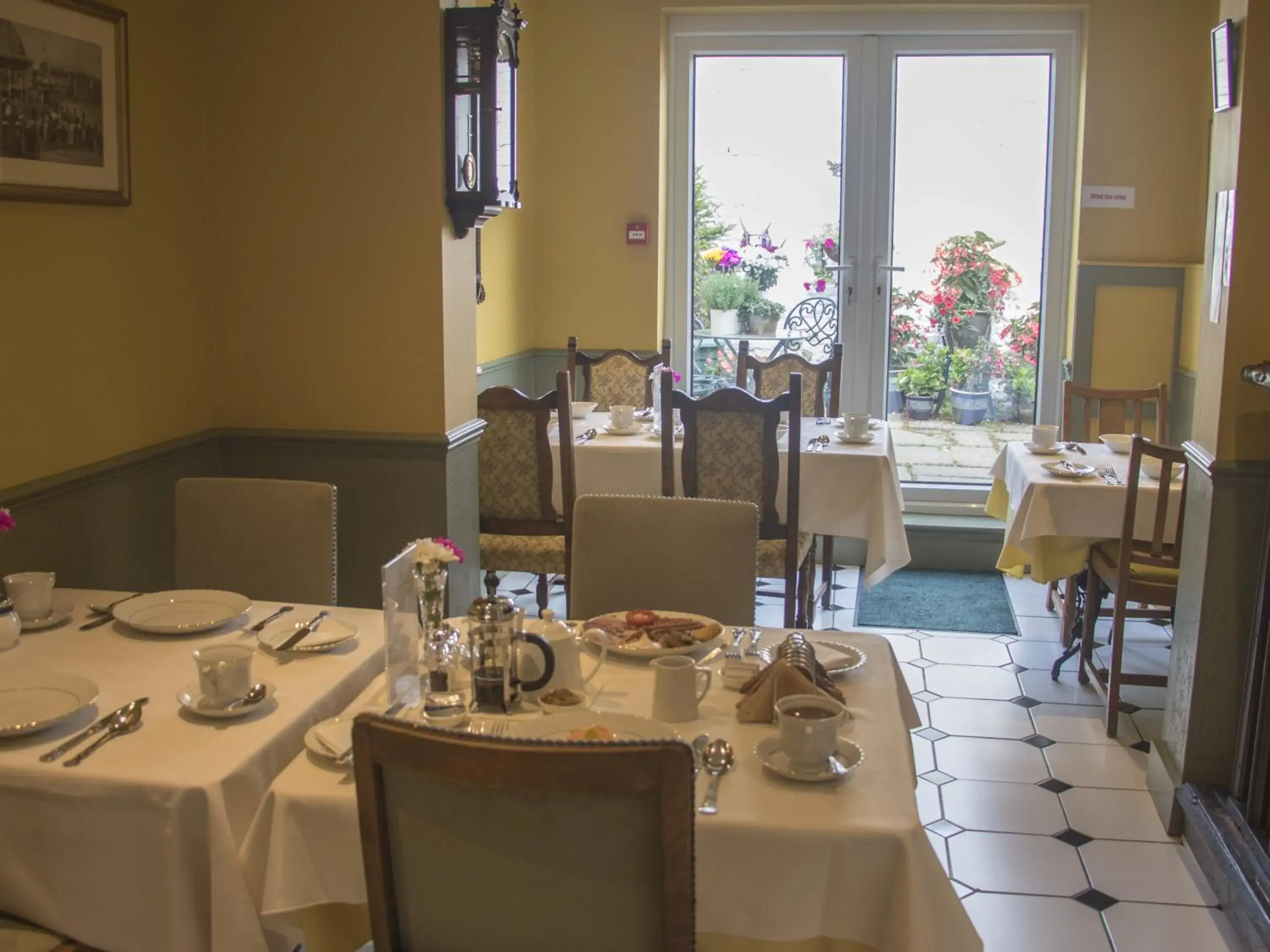 Dining area, Restaurant/Places to Eat in Albert & Victoria Guest House