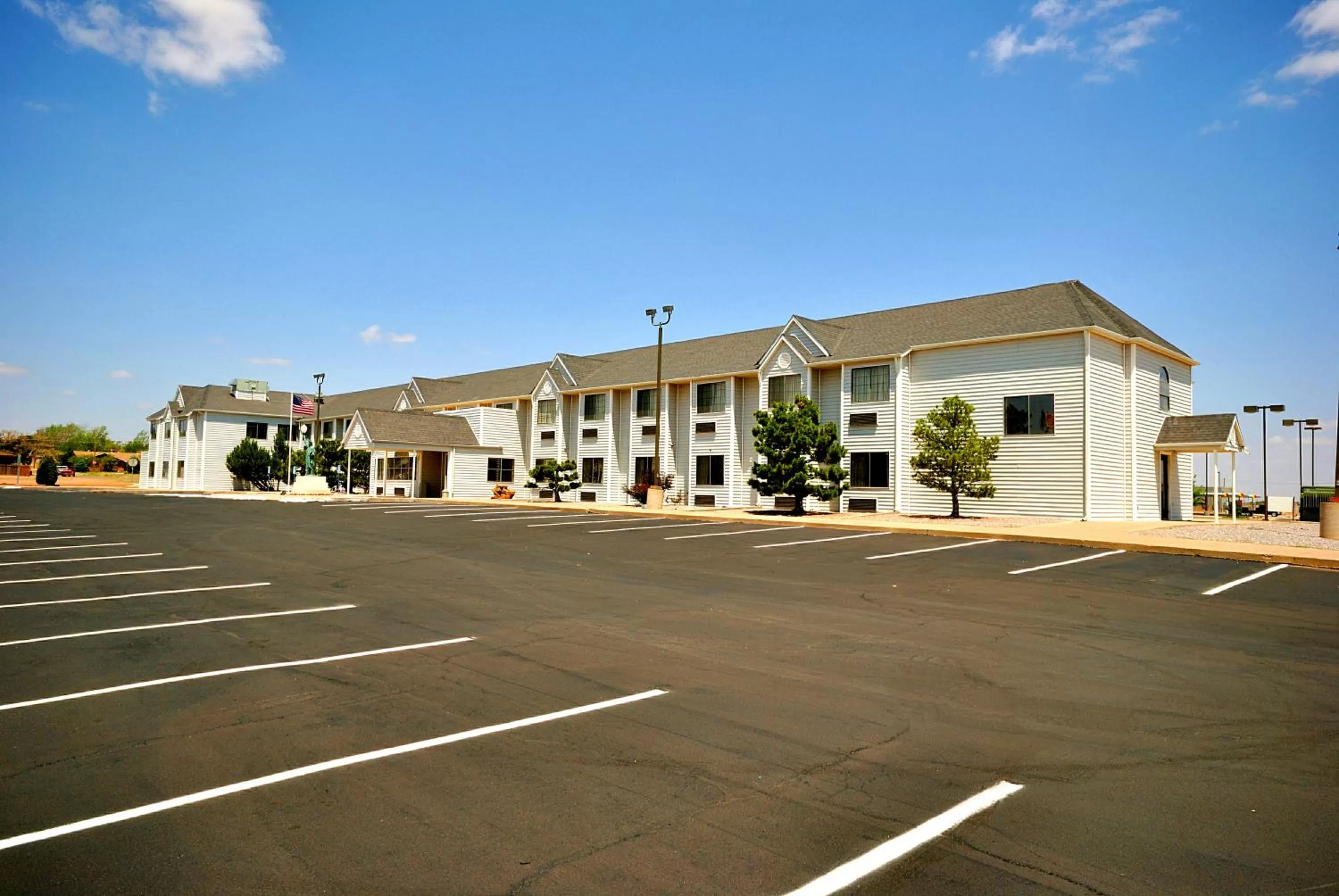 Facade/entrance, Property Building in Desert Inn Tucumcari