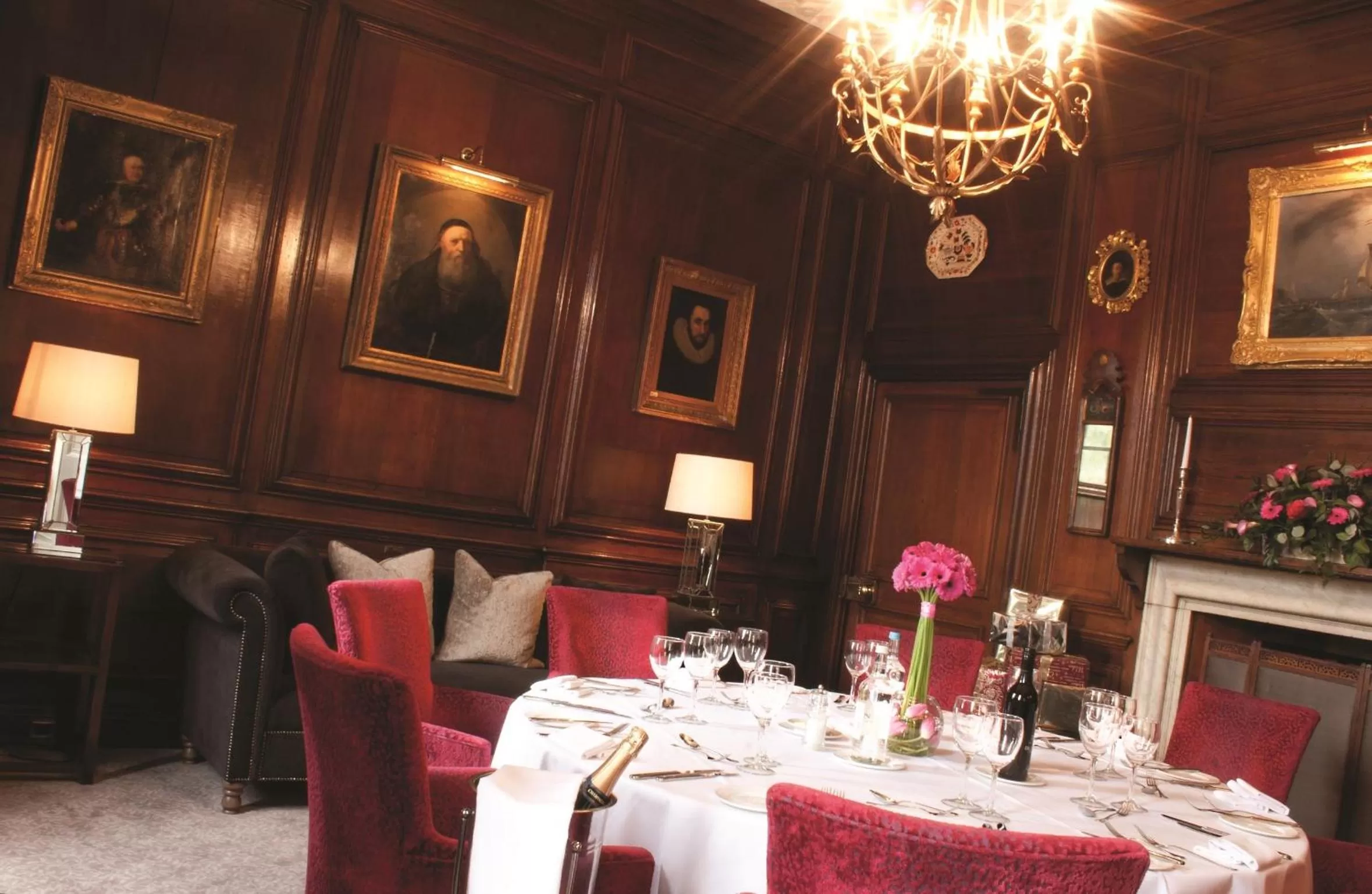 Lounge or bar in St Michael's Manor Hotel - St Albans