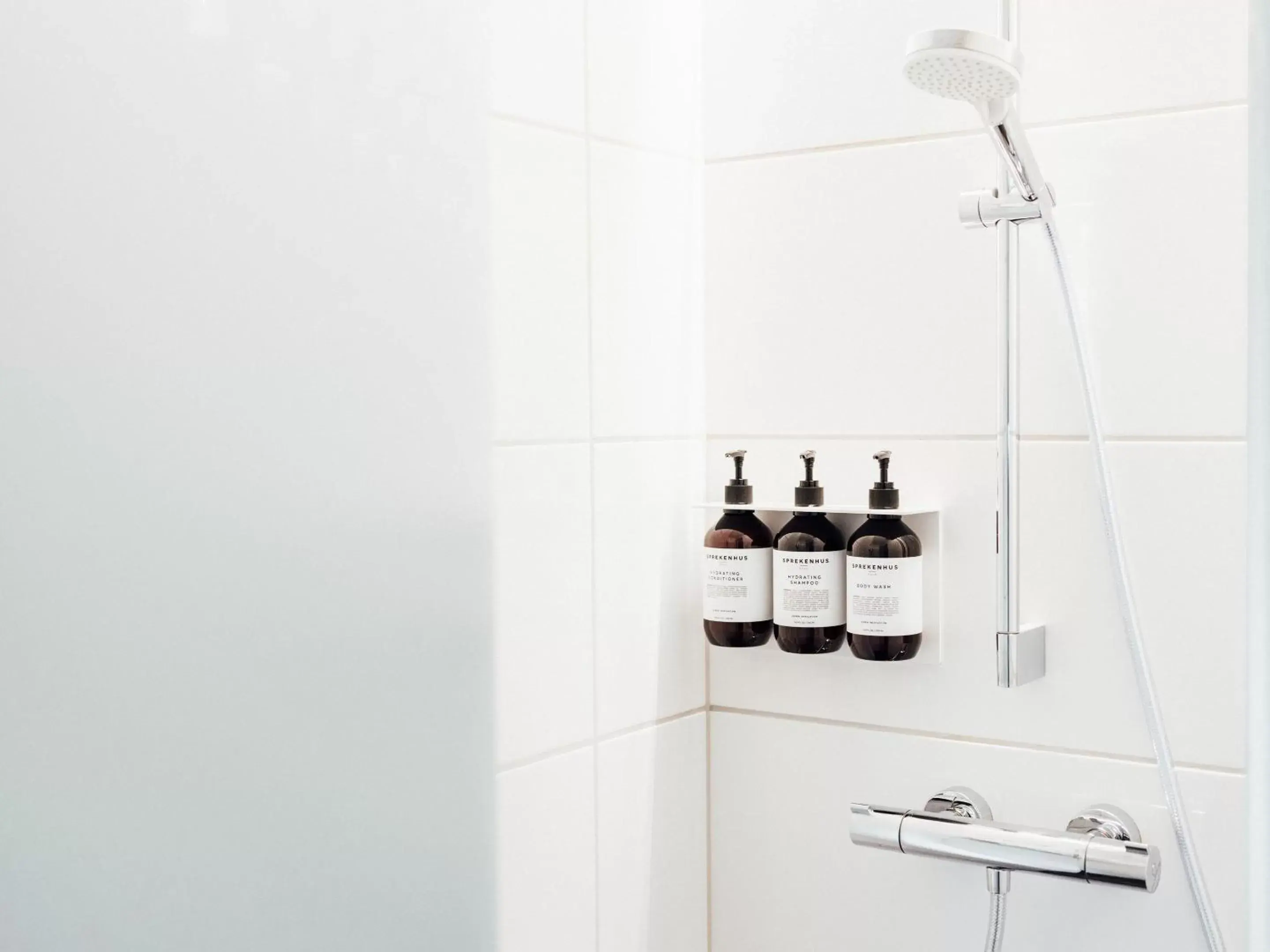 Bathroom in Hotel Føroyar