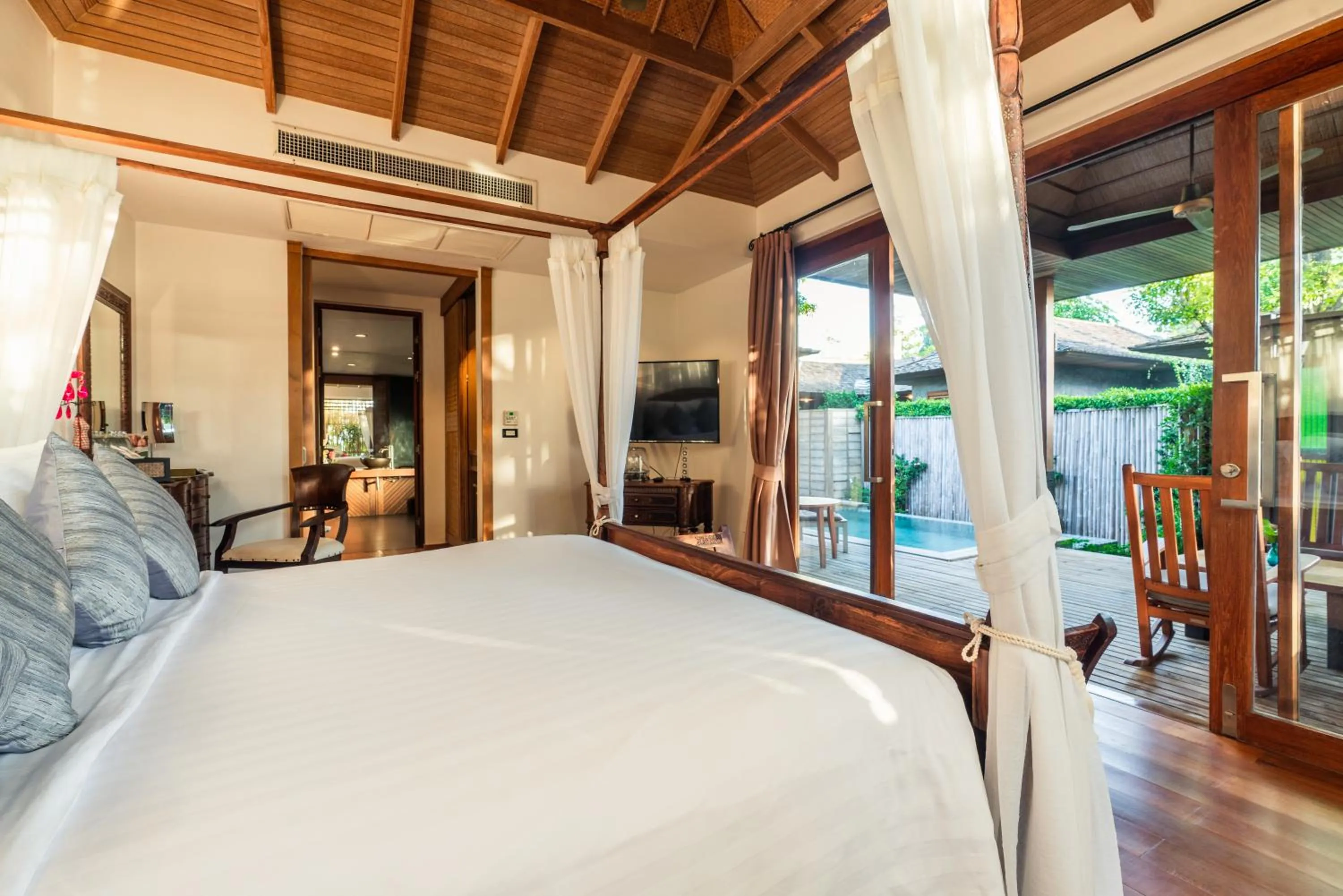 Bedroom, Bed in Tango Luxe Beach Villa, Koh Samui