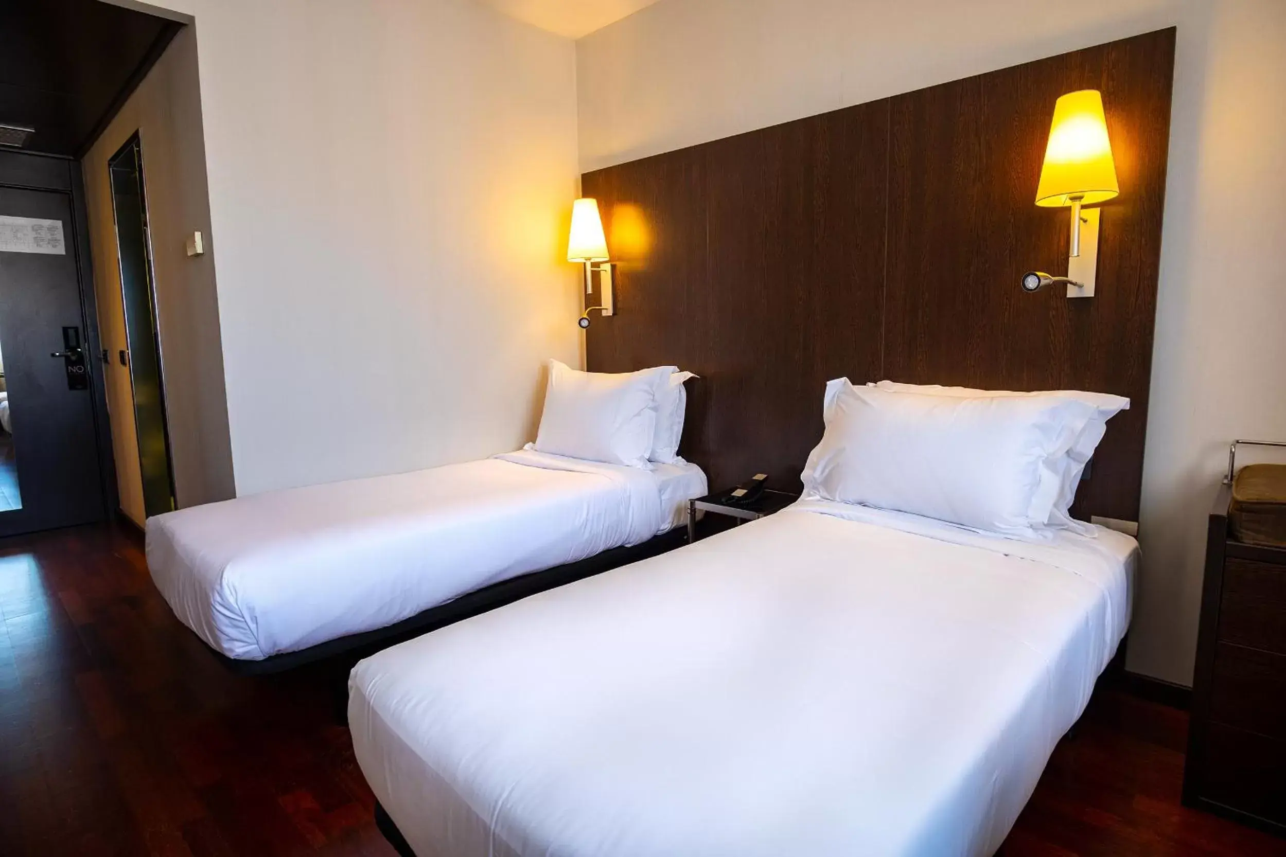 Photo of the whole room, Bed in Hotel Vilamarí