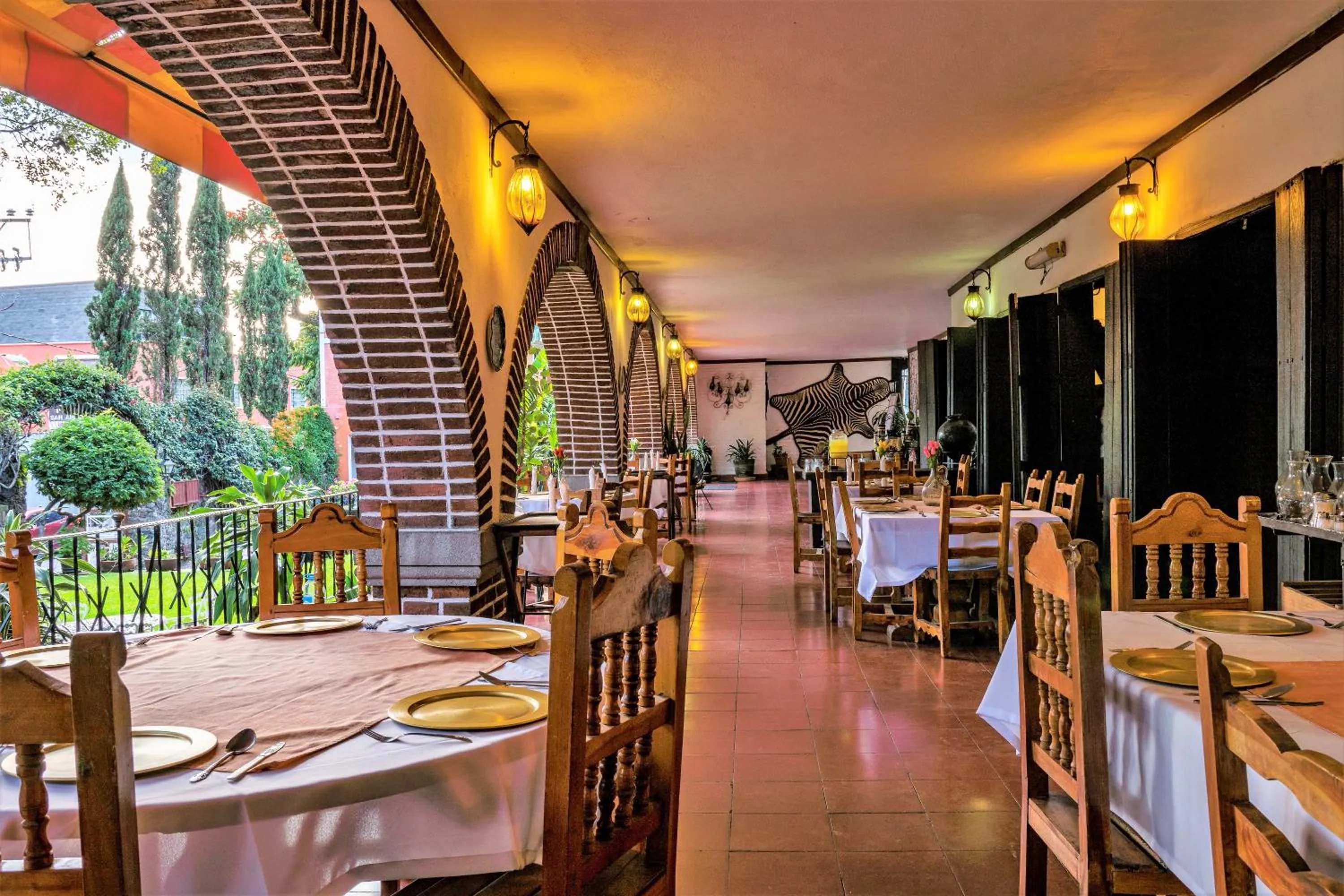 Restaurant/places to eat in Hotel San Angelo