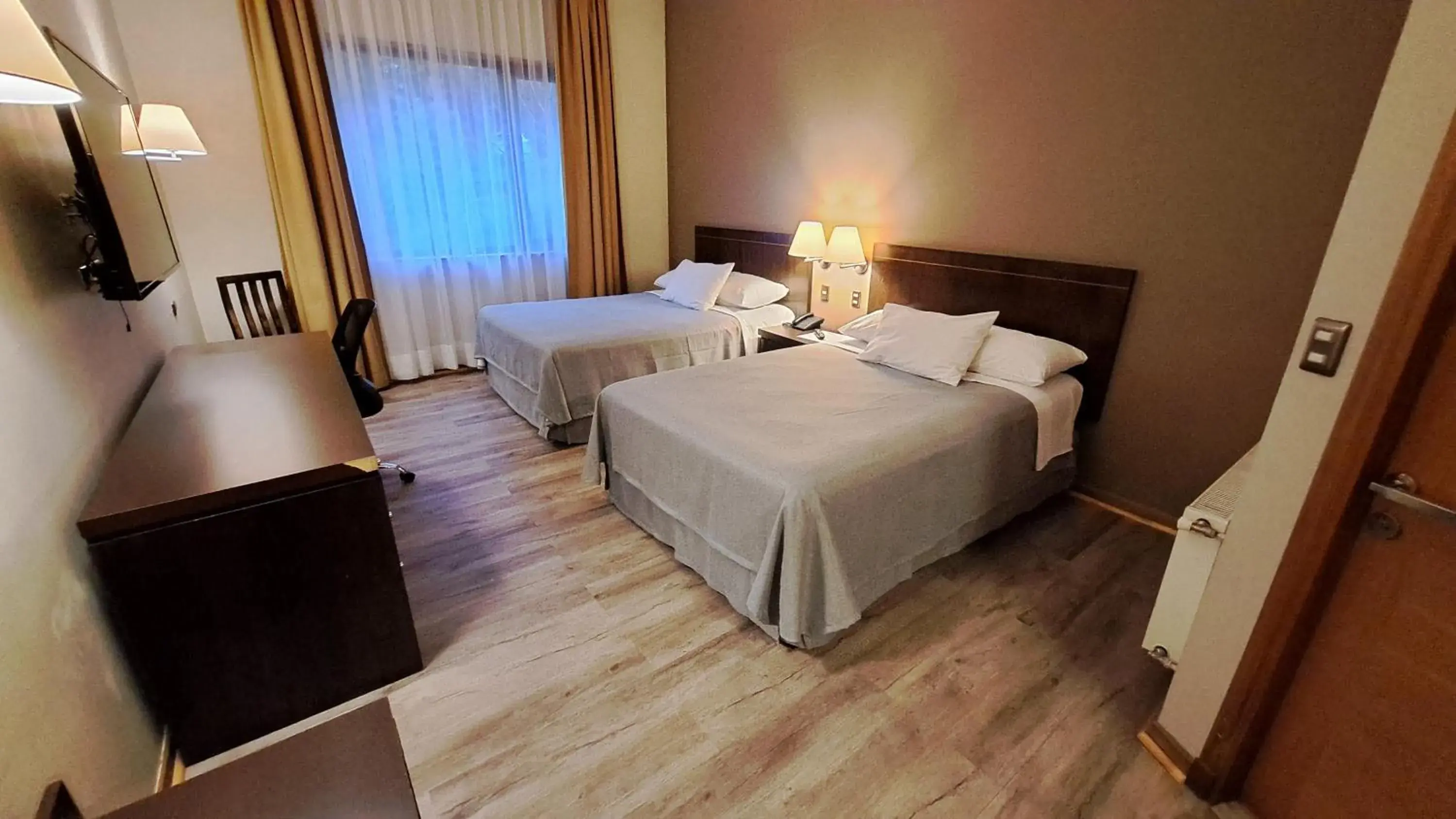Bedroom, Bed in Hotel Diego de Almagro Coyhaique