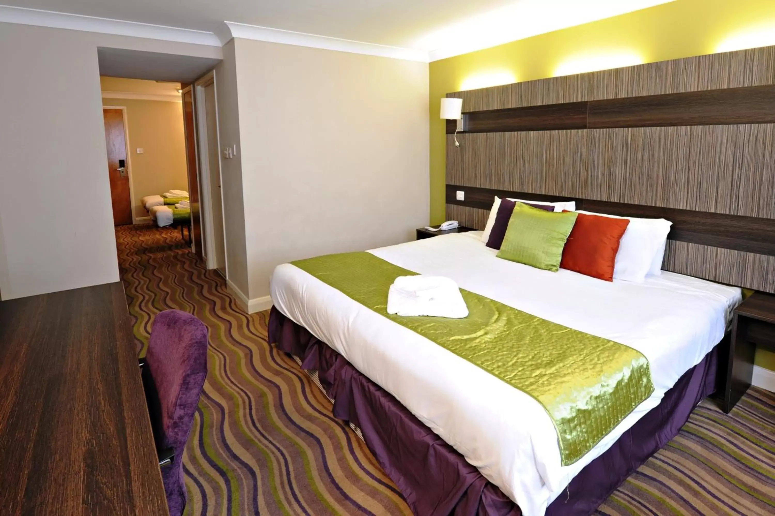 Bedroom, Bed in Link Hotel