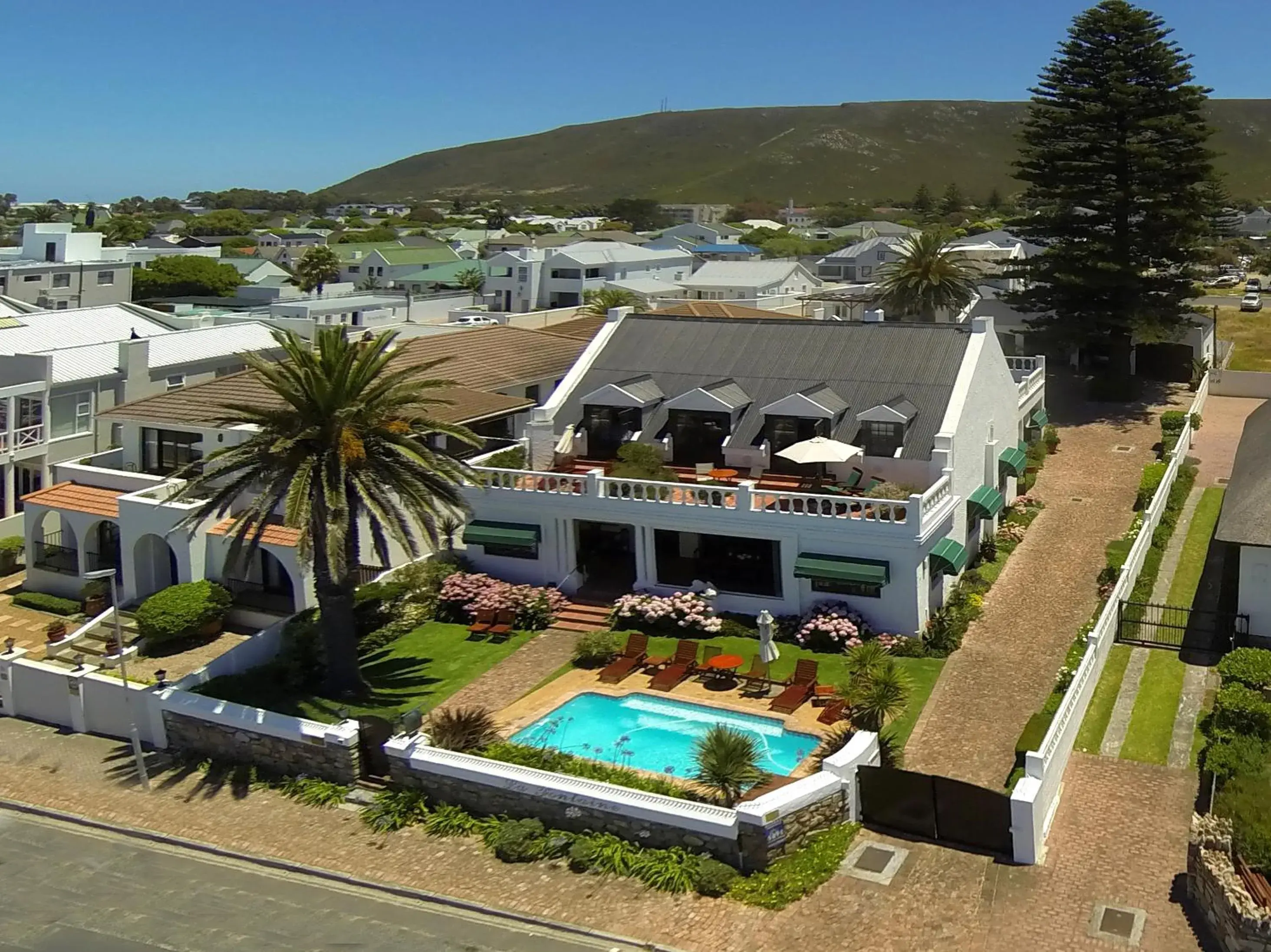 Day, Pool View in La Fontaine Guest House Hermanus
