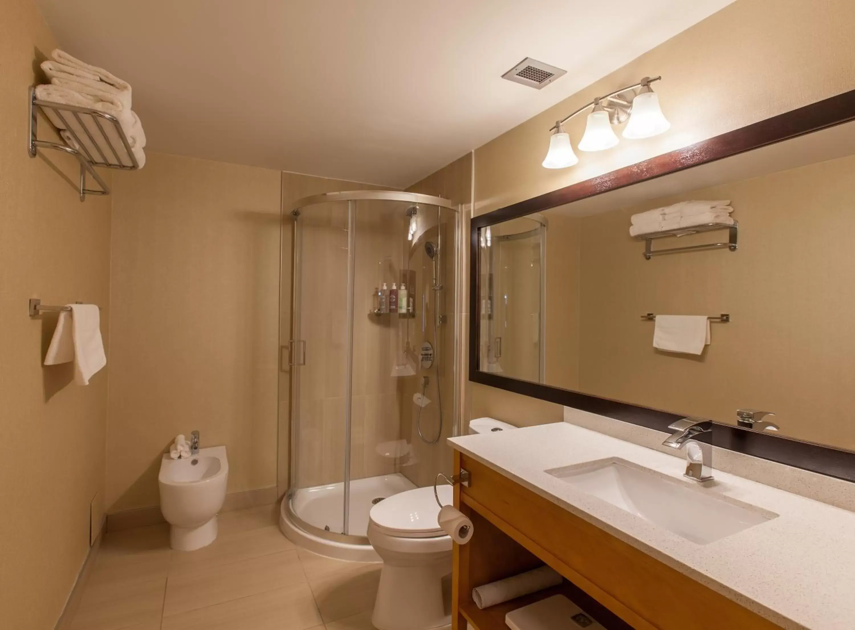 Bathroom in Coast Hillcrest Hotel