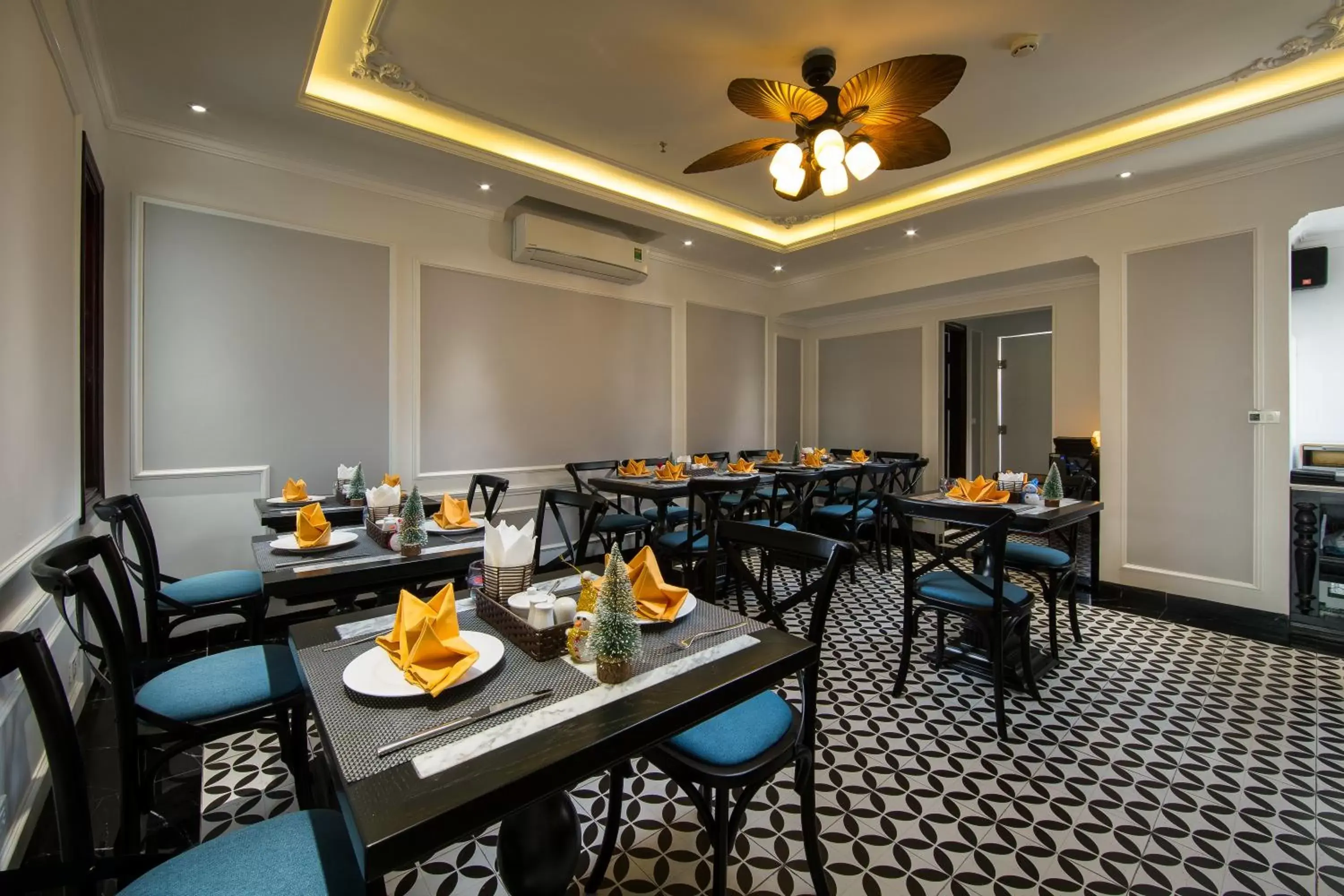 Restaurant/Places to Eat in Hanoi Media Hotel & Spa
