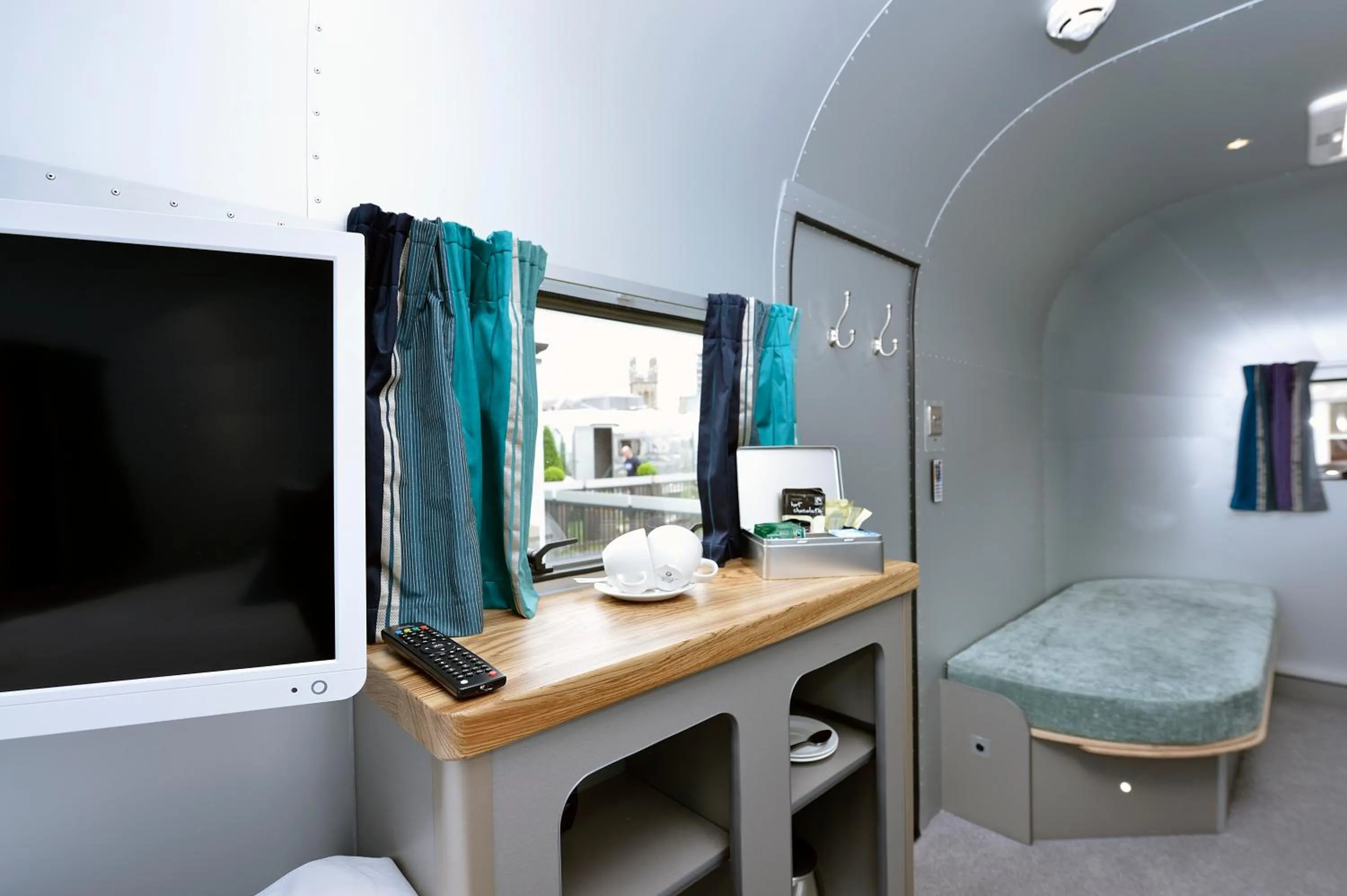 Coffee/tea facilities, Bed in Brooks Guesthouse Bristol