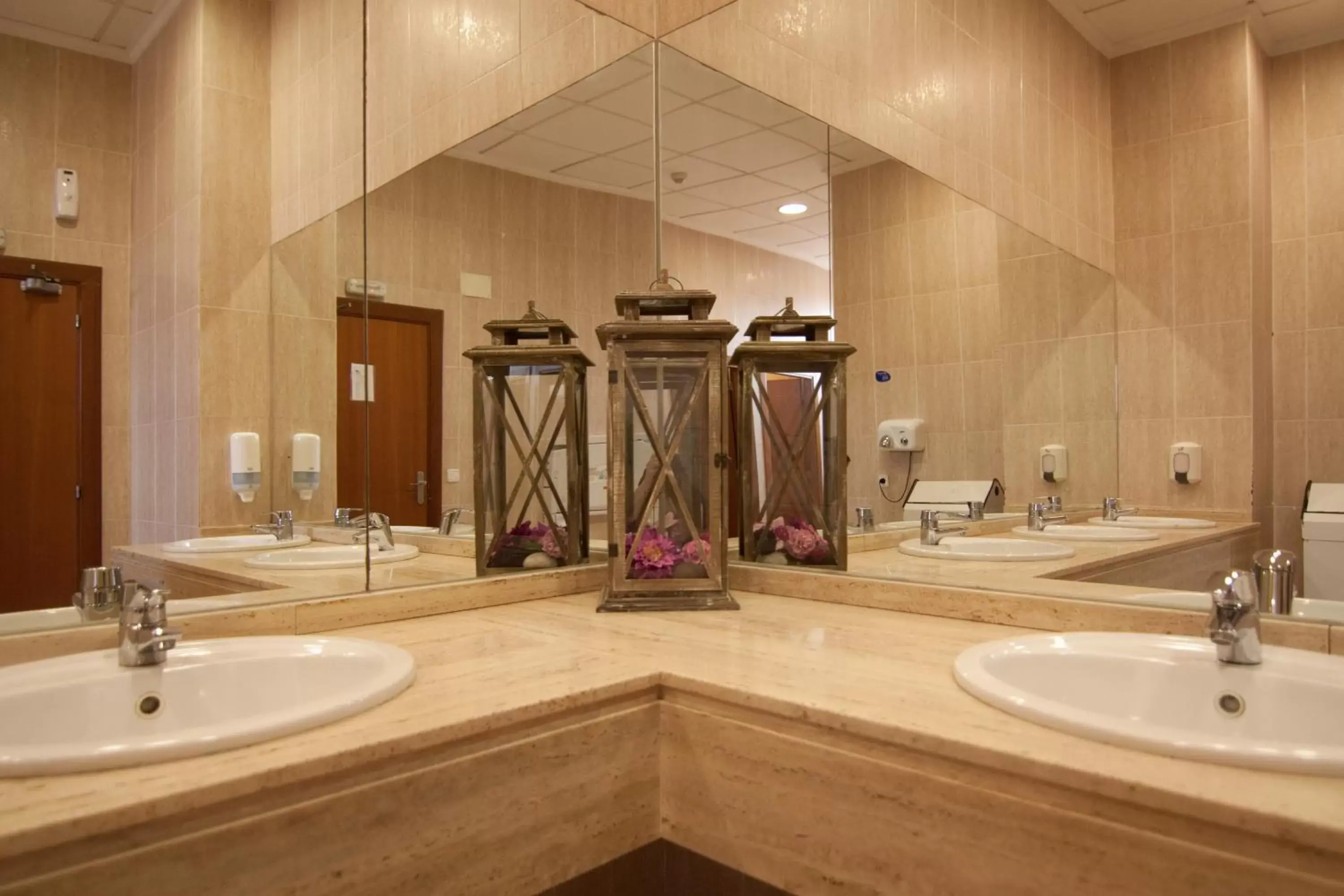 Decorative detail, Bathroom in Gran Hotel Peñiscola