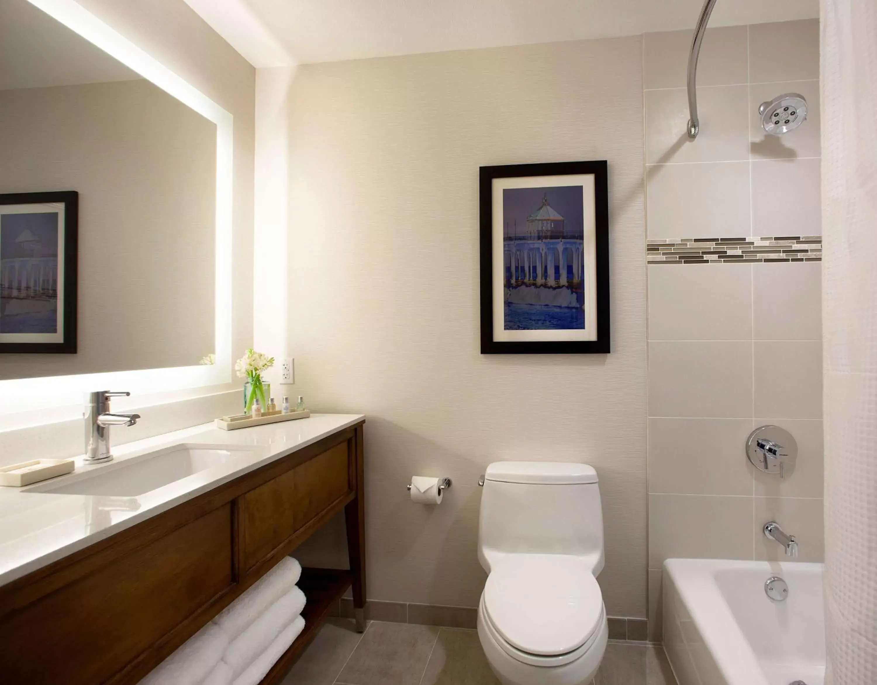 Bathroom in Redondo Beach Hotel, Tapestry Collection by Hilton