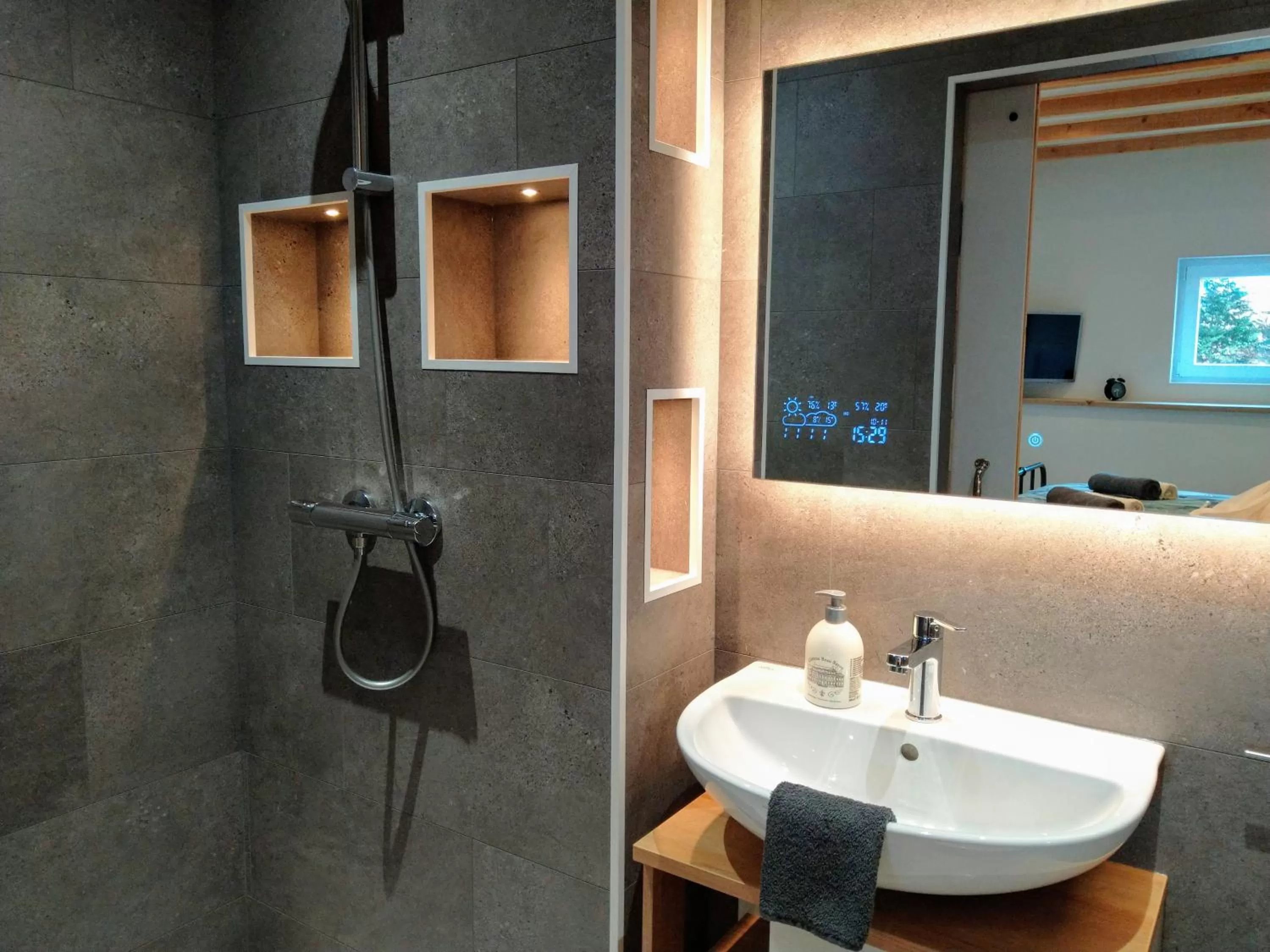 Bathroom in B&B Katoo