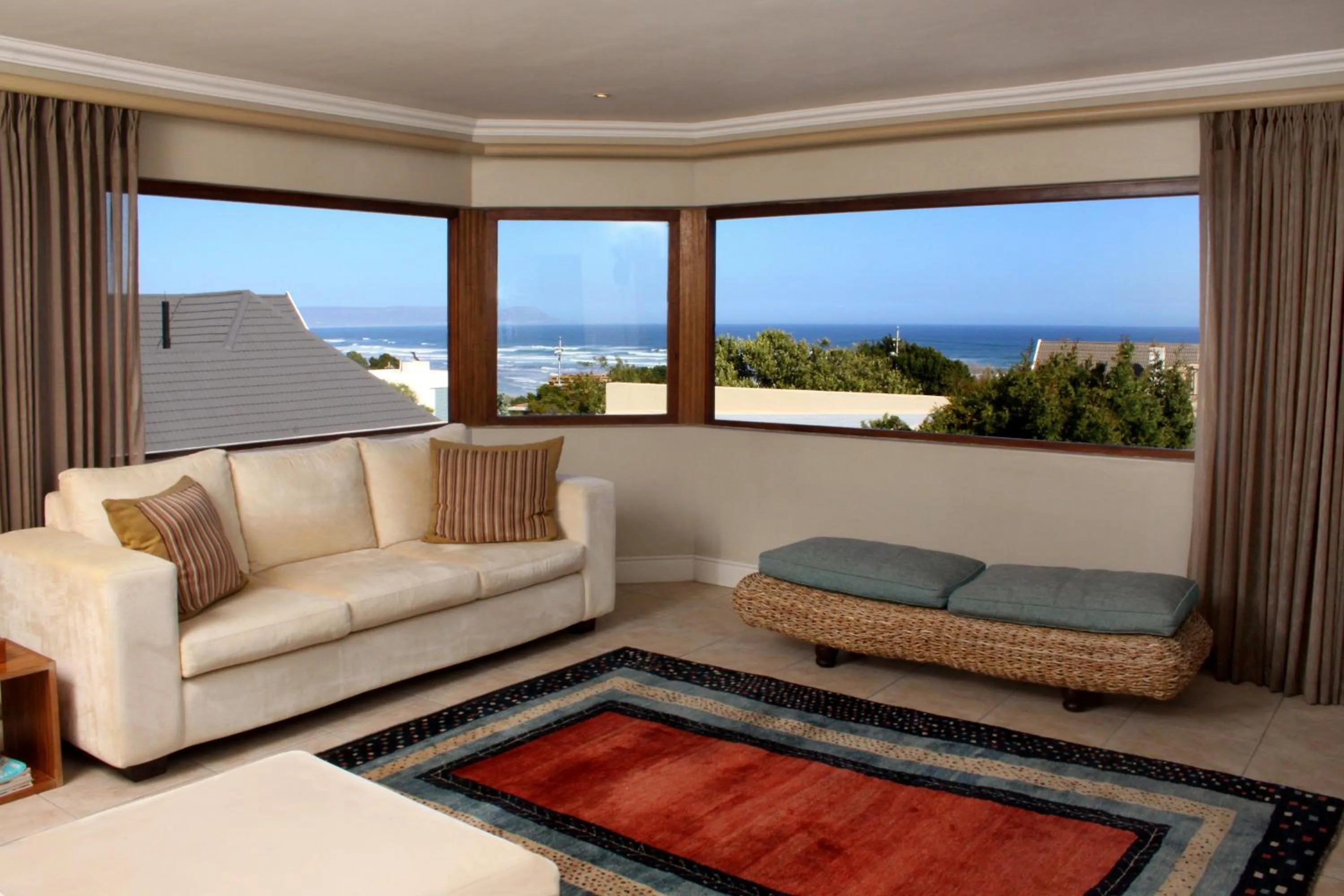 Lounge or bar in Lavender Manor Guest Lodge