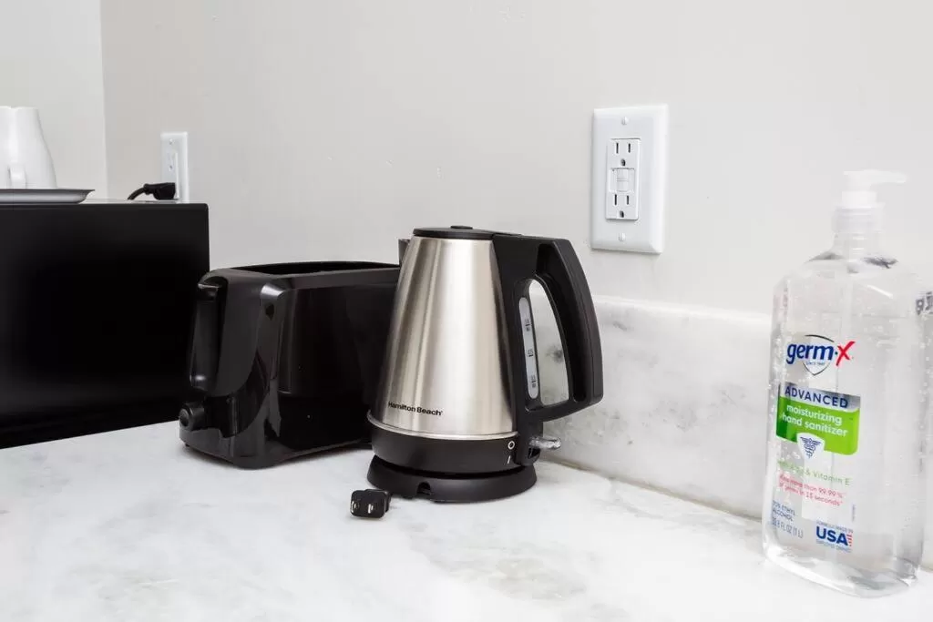 One Bedroom Apartment with Luxurious Furnitures