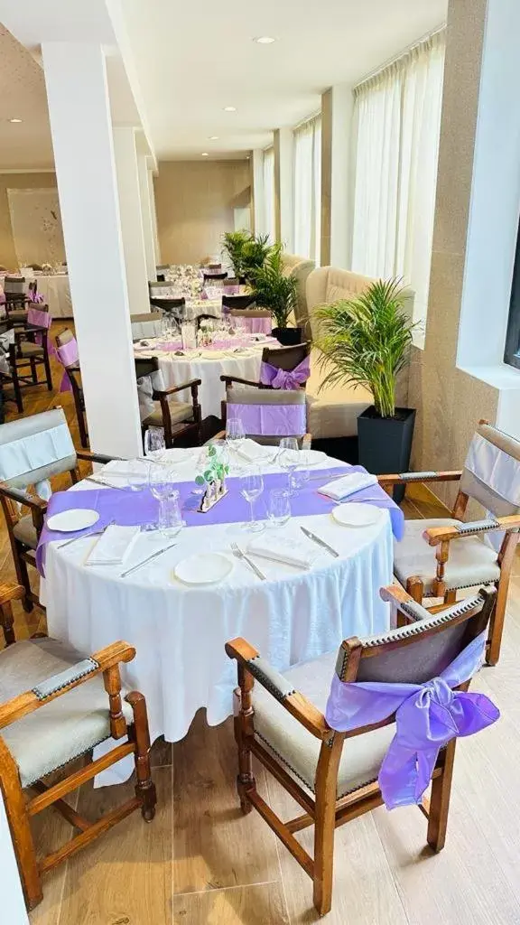 wedding, Restaurant/Places to Eat in Hôtellerie Du Bas-Bréau