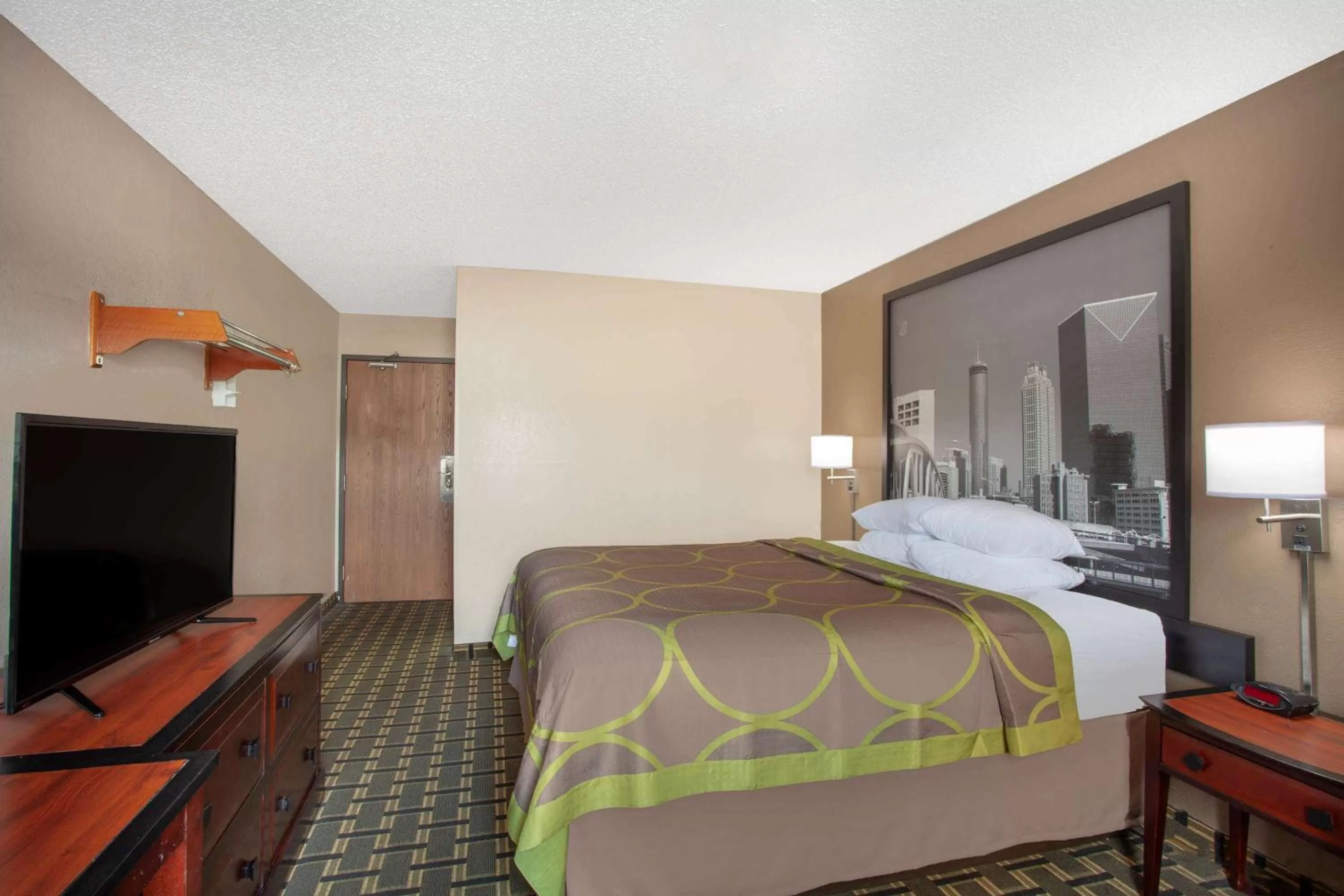 Photo of the whole room, Bed in Super 8 by Wyndham Waycross GA