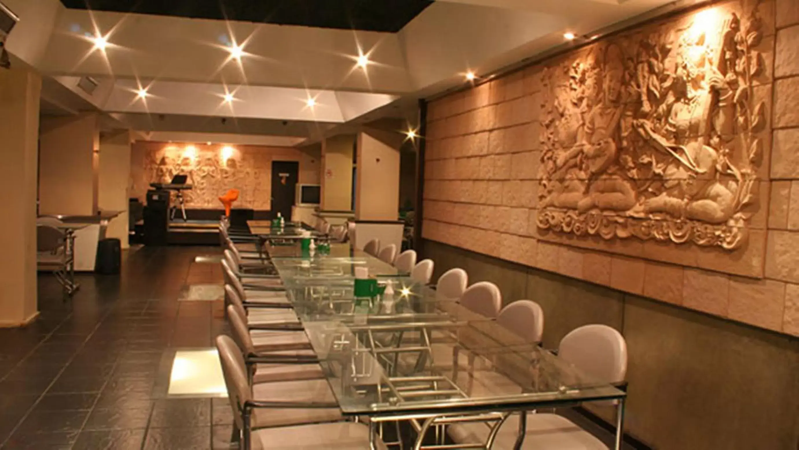 Restaurant/places to eat in Baiyoke Boutique Hotel