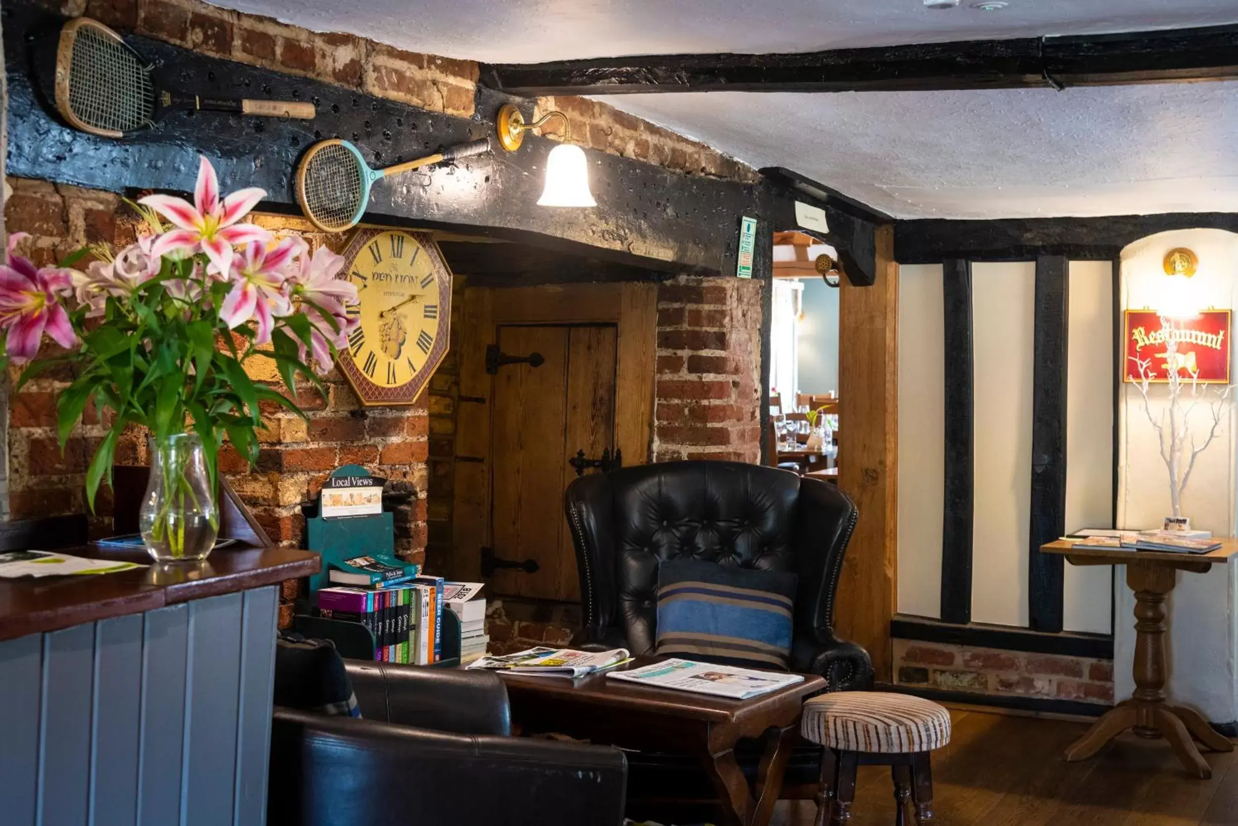 Lounge or bar in The Red Lion Hinxton
