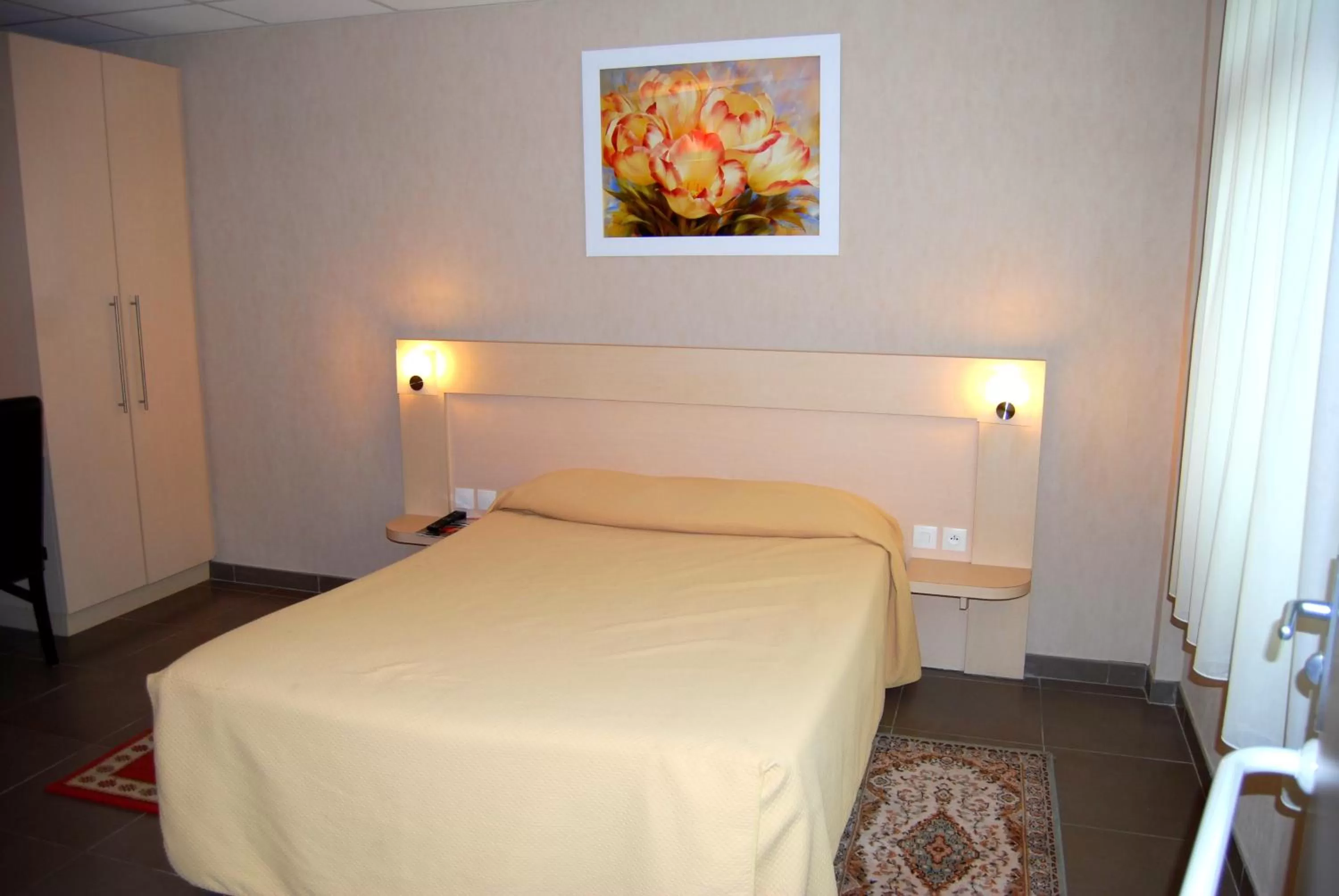 Photo of the whole room, Bed in Le Logis De La Lys