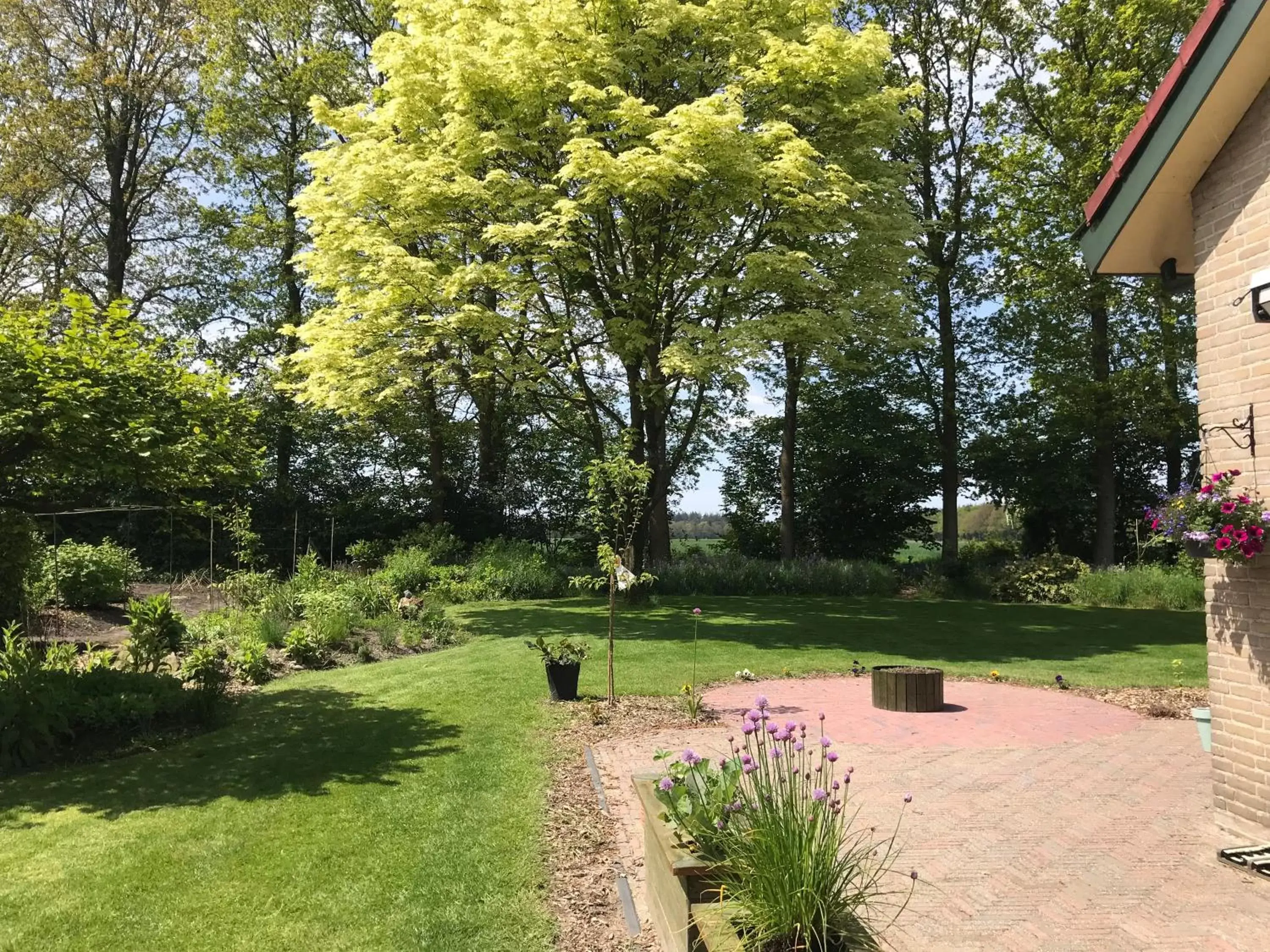 Spring, Garden in Het Uilennest