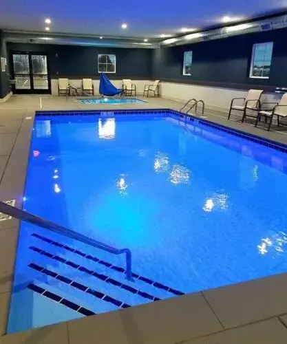 Swimming Pool in Best Western Plus Wayland Hotel