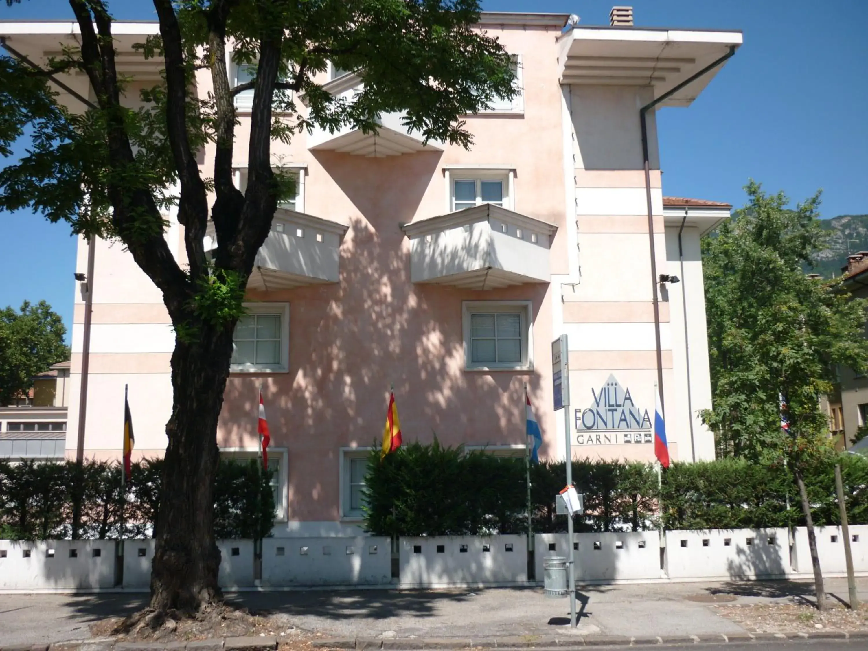 Facade/entrance, Property Building in Hotel Garnì Villa Fontana