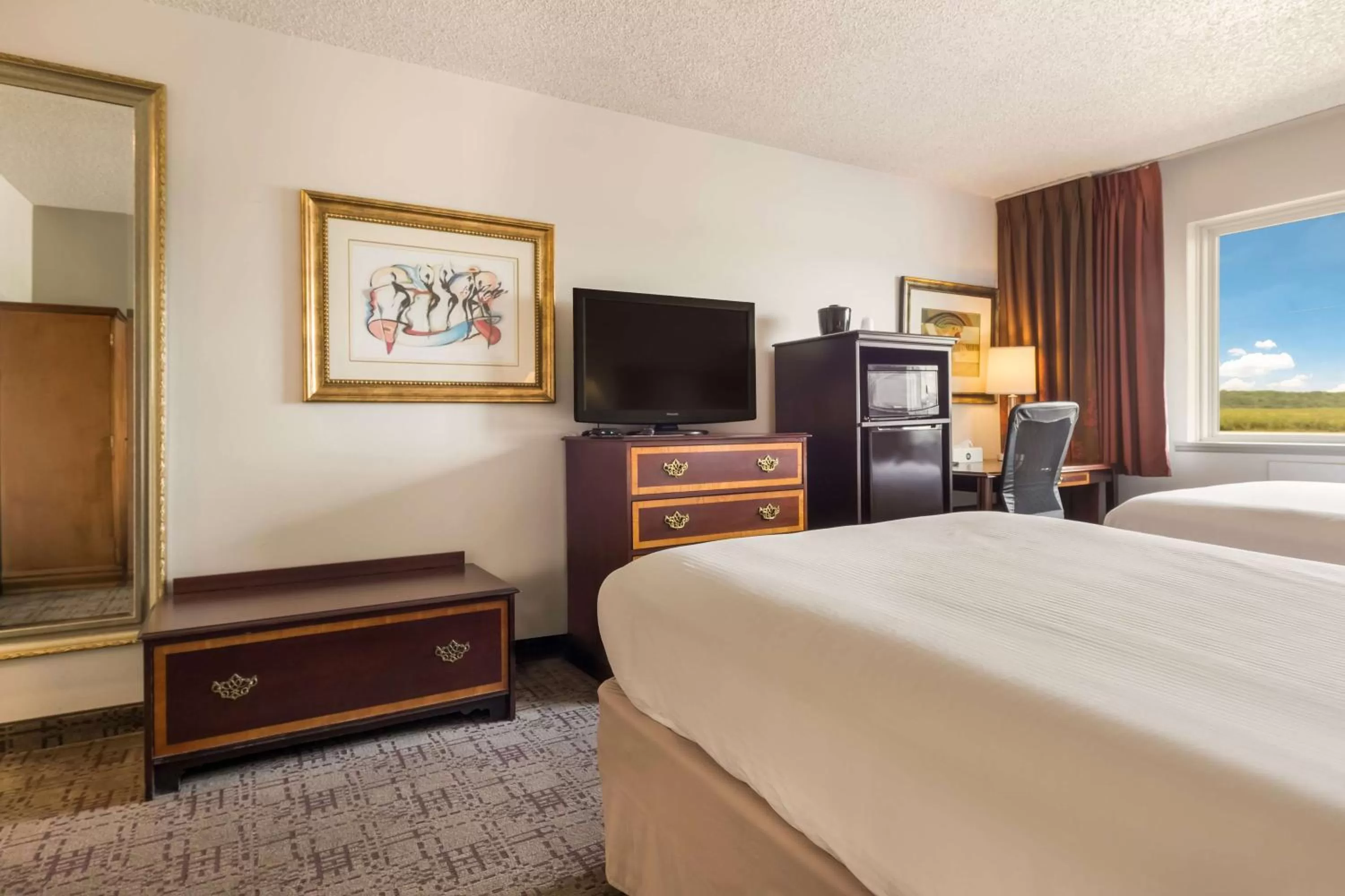 Bedroom, Bed in SureStay Hotel by Best Western Thomson