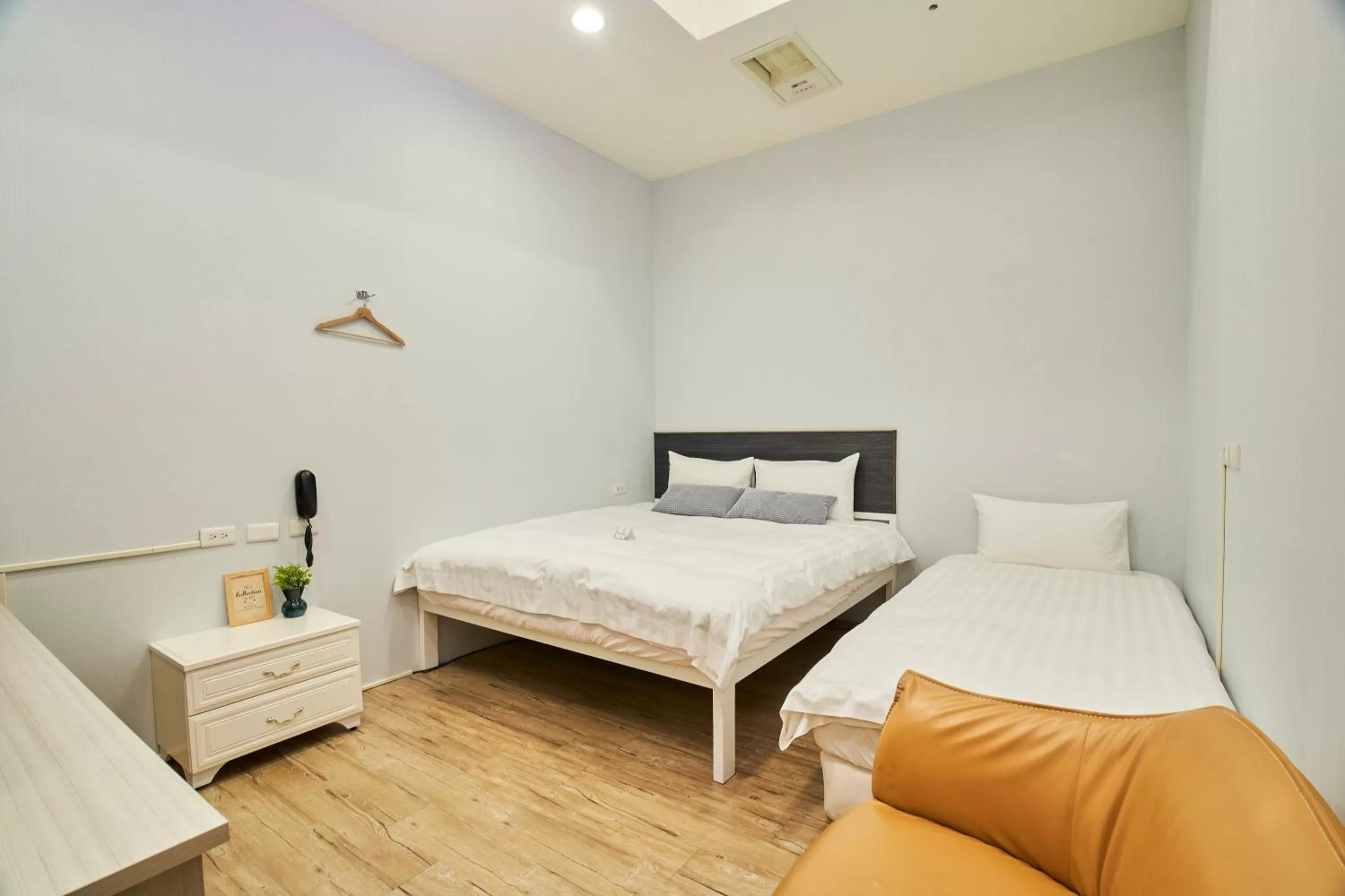 Bed in Place‧X Hotel