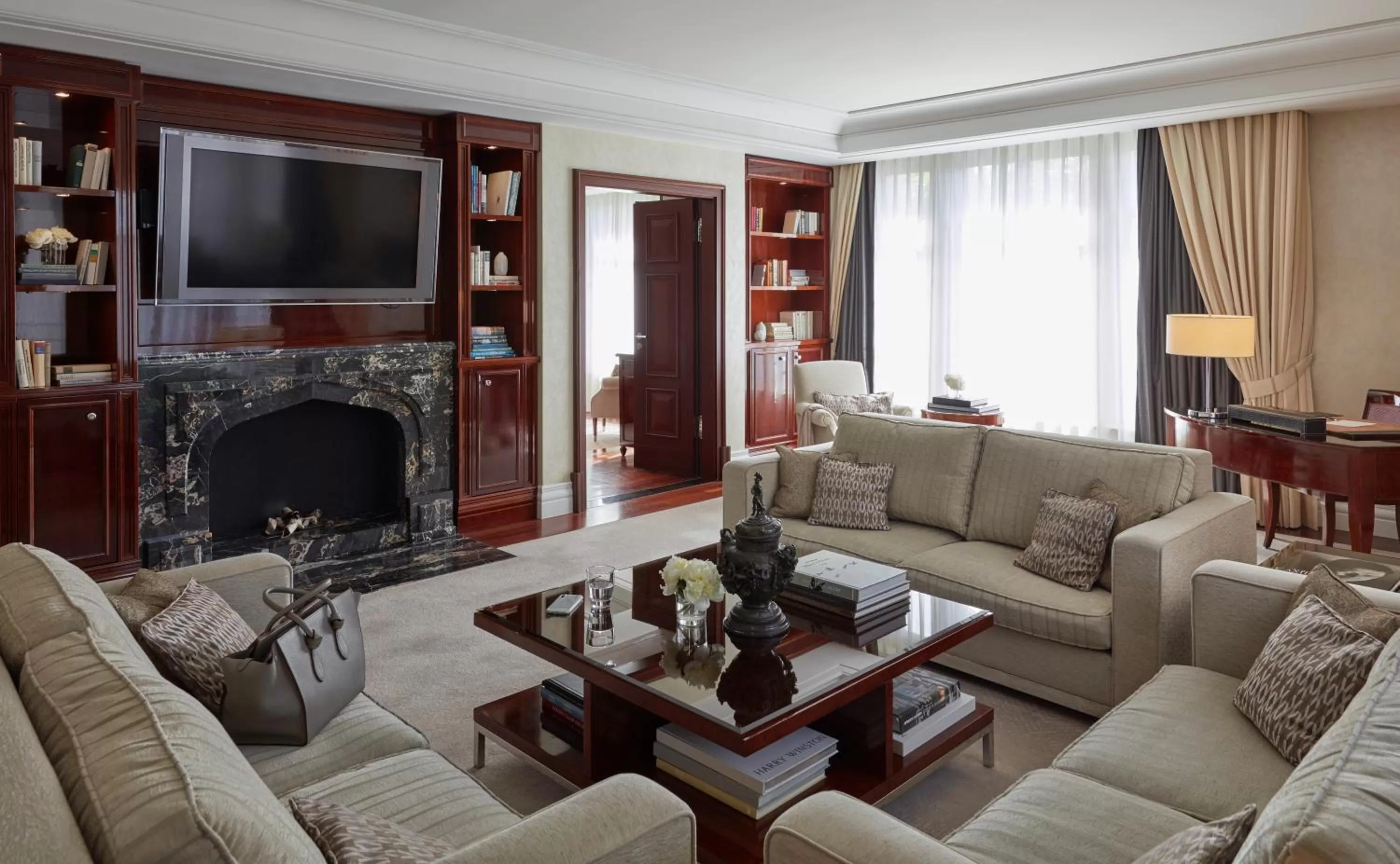 TV and multimedia in Breidenbacher Hof, Best Hotel of the Year 2026 - Die 101 Besten