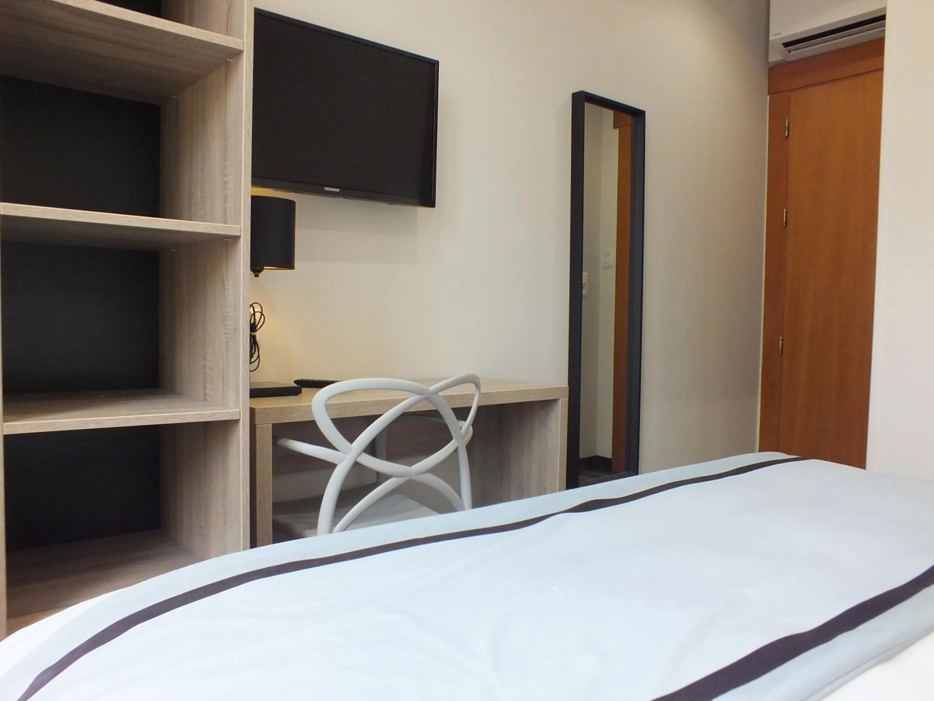 TV and multimedia, Bed in Hotel Paganini