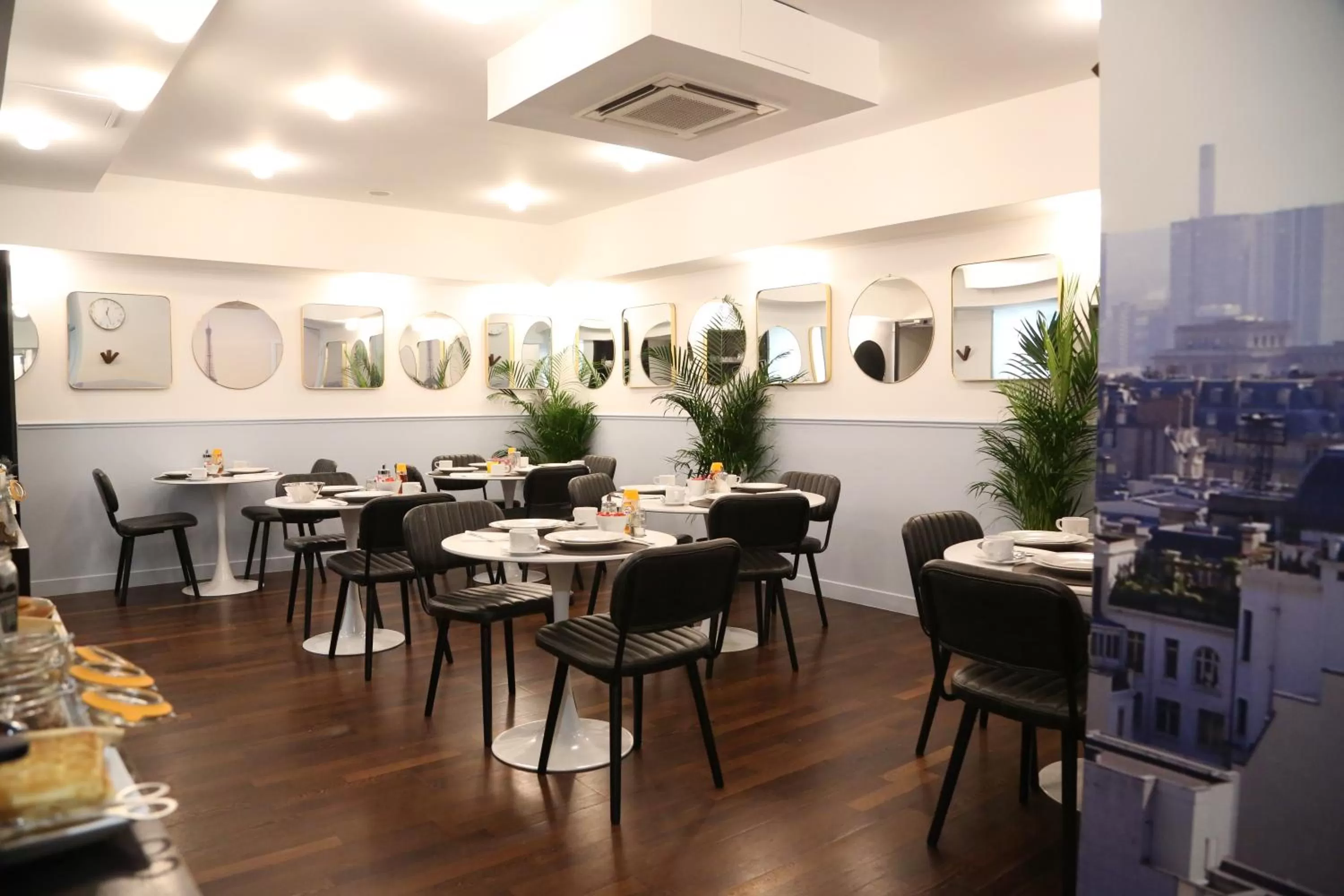 Buffet breakfast in Stella Etoile