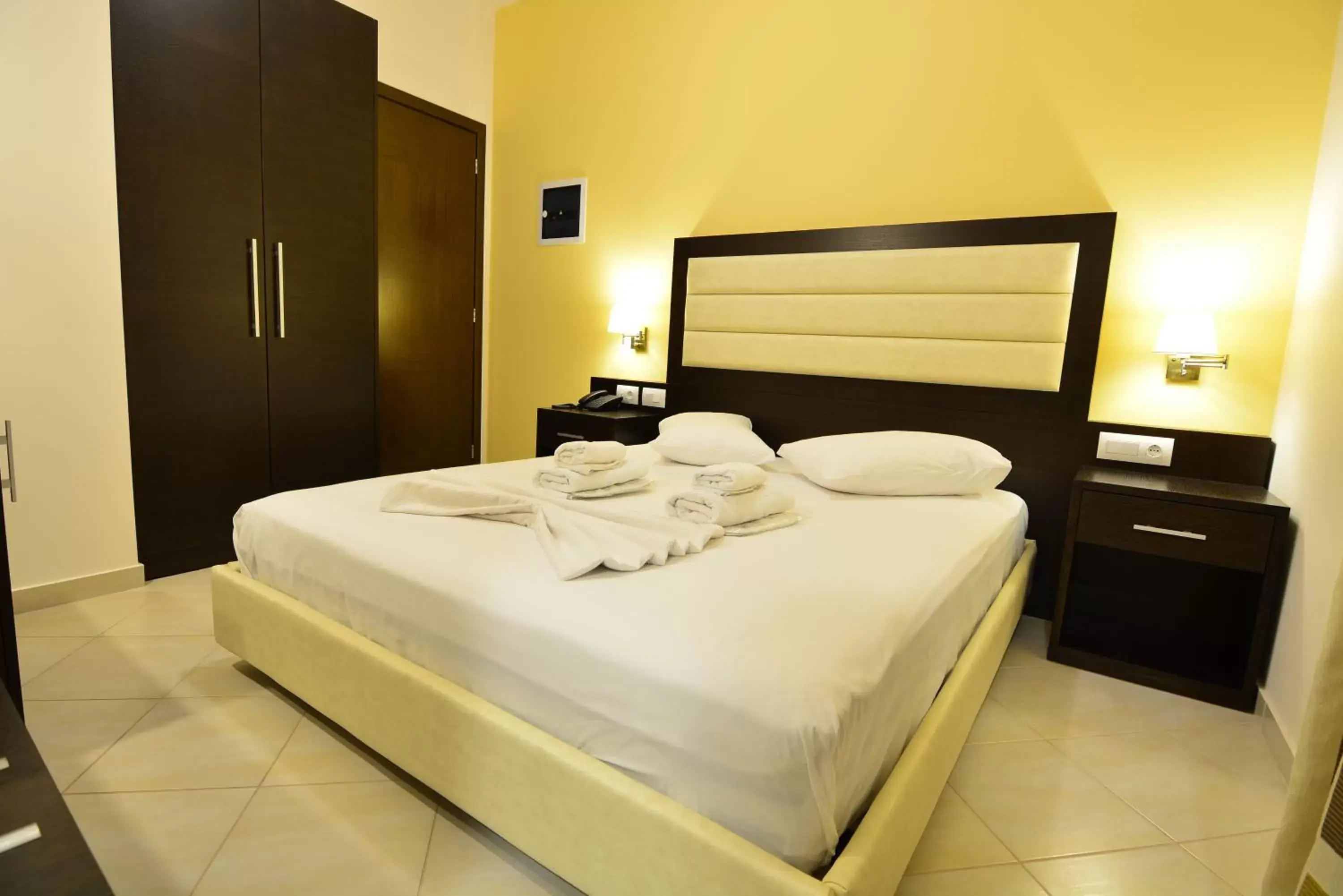 Bed in Hotel Kyani Akti