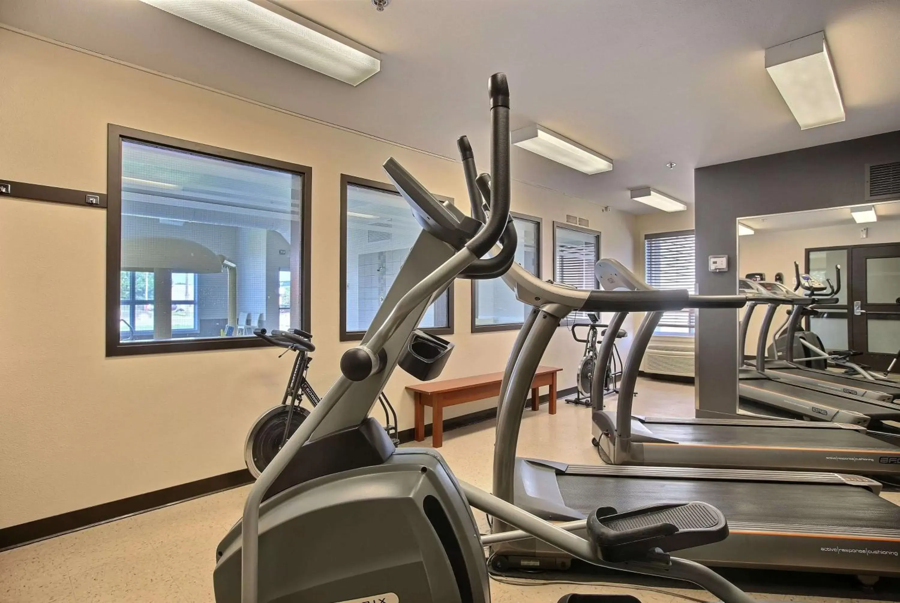 Fitness centre/facilities, Fitness Center/Facilities in Super 8 by Wyndham Trois-Rivieres