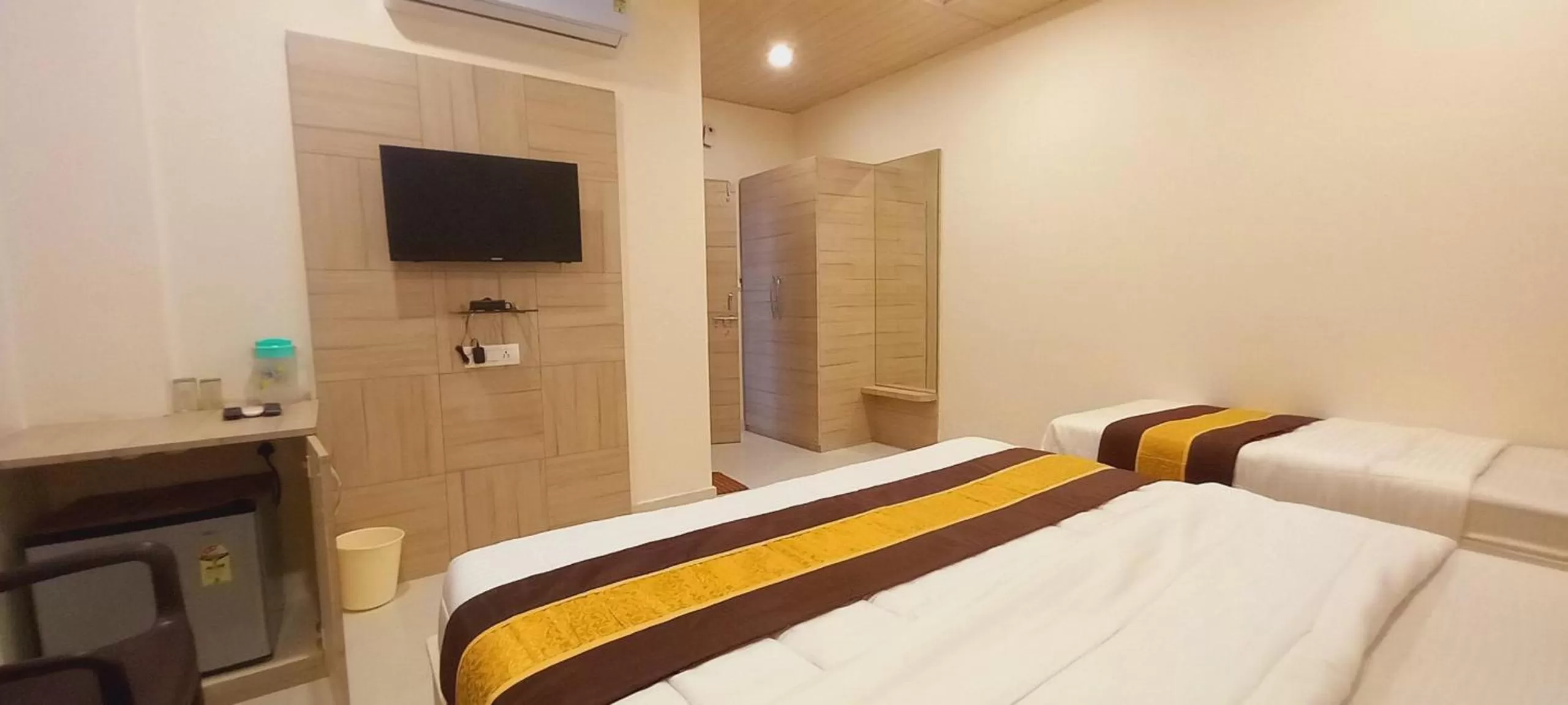 Bed in Sanjog Resort