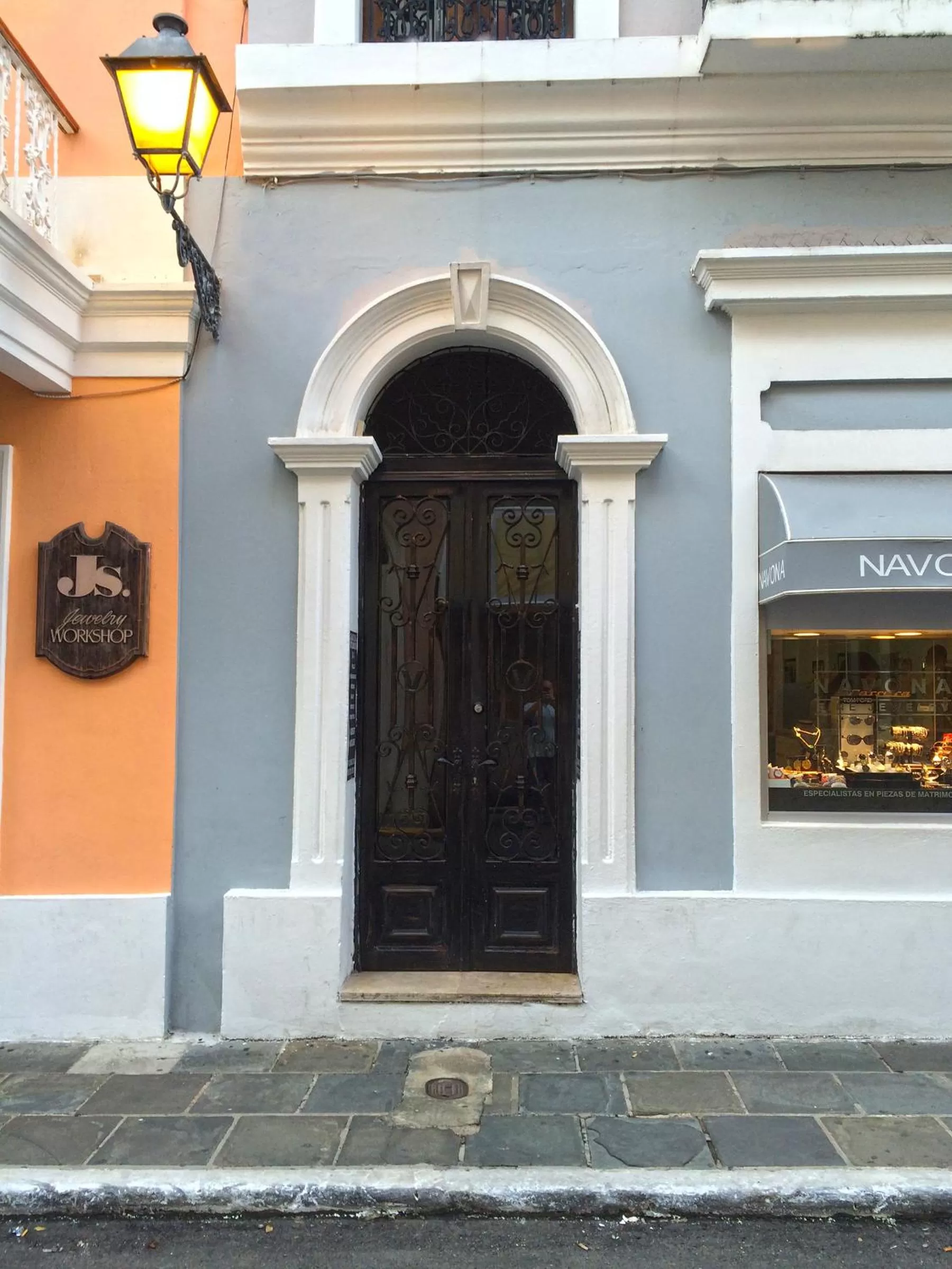 Facade/entrance in Navona Studios