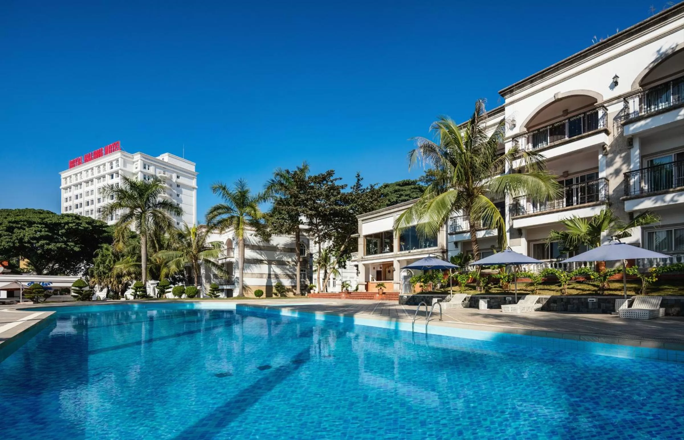 Swimming pool in Royal Halong Hotel