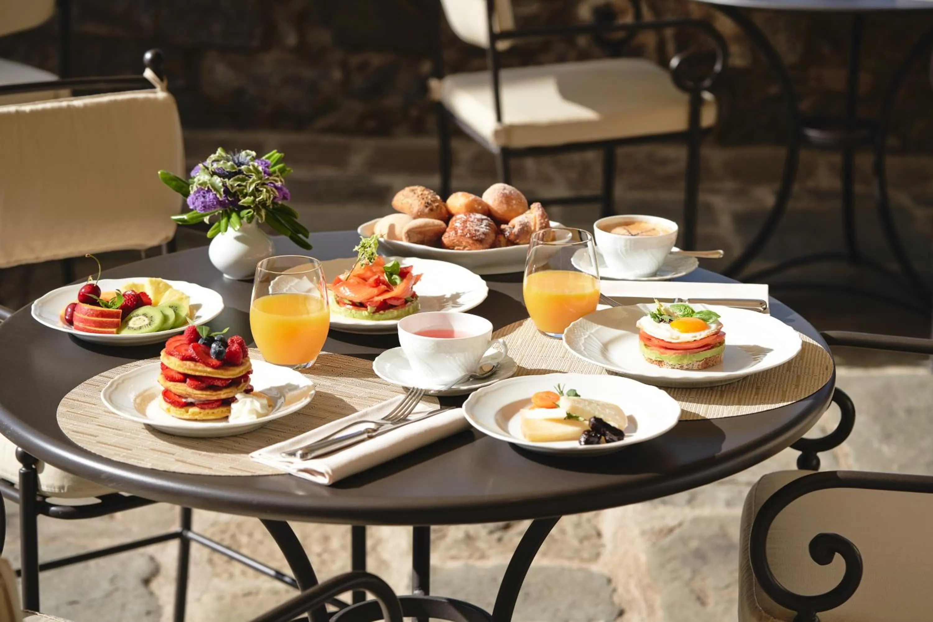Breakfast in Castello Banfi - Il Borgo - Relais et Chateaux
