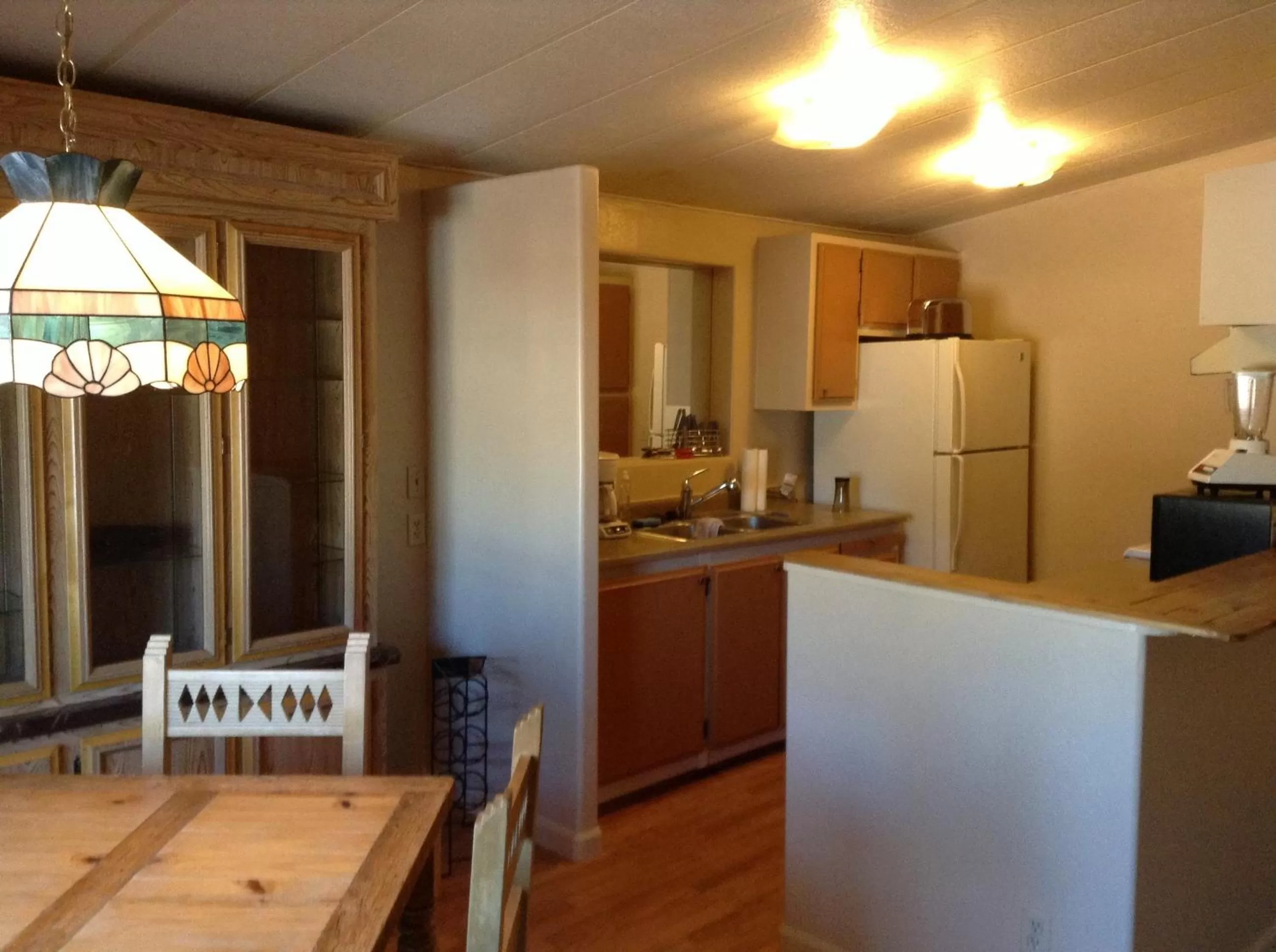 Kitchen or kitchenette in Rainbows End Fishing Resort