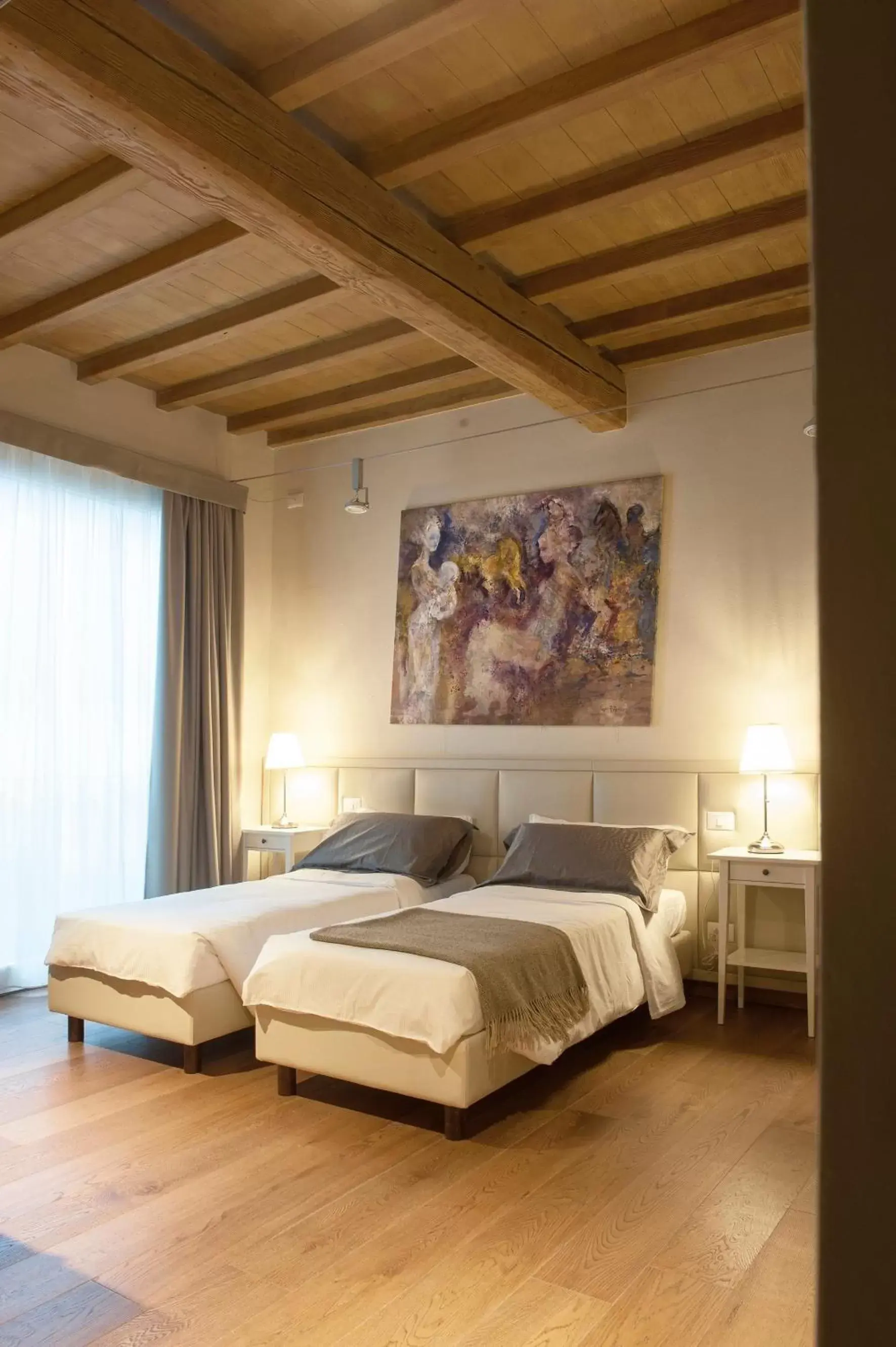 Bed in Florence Art Apartments