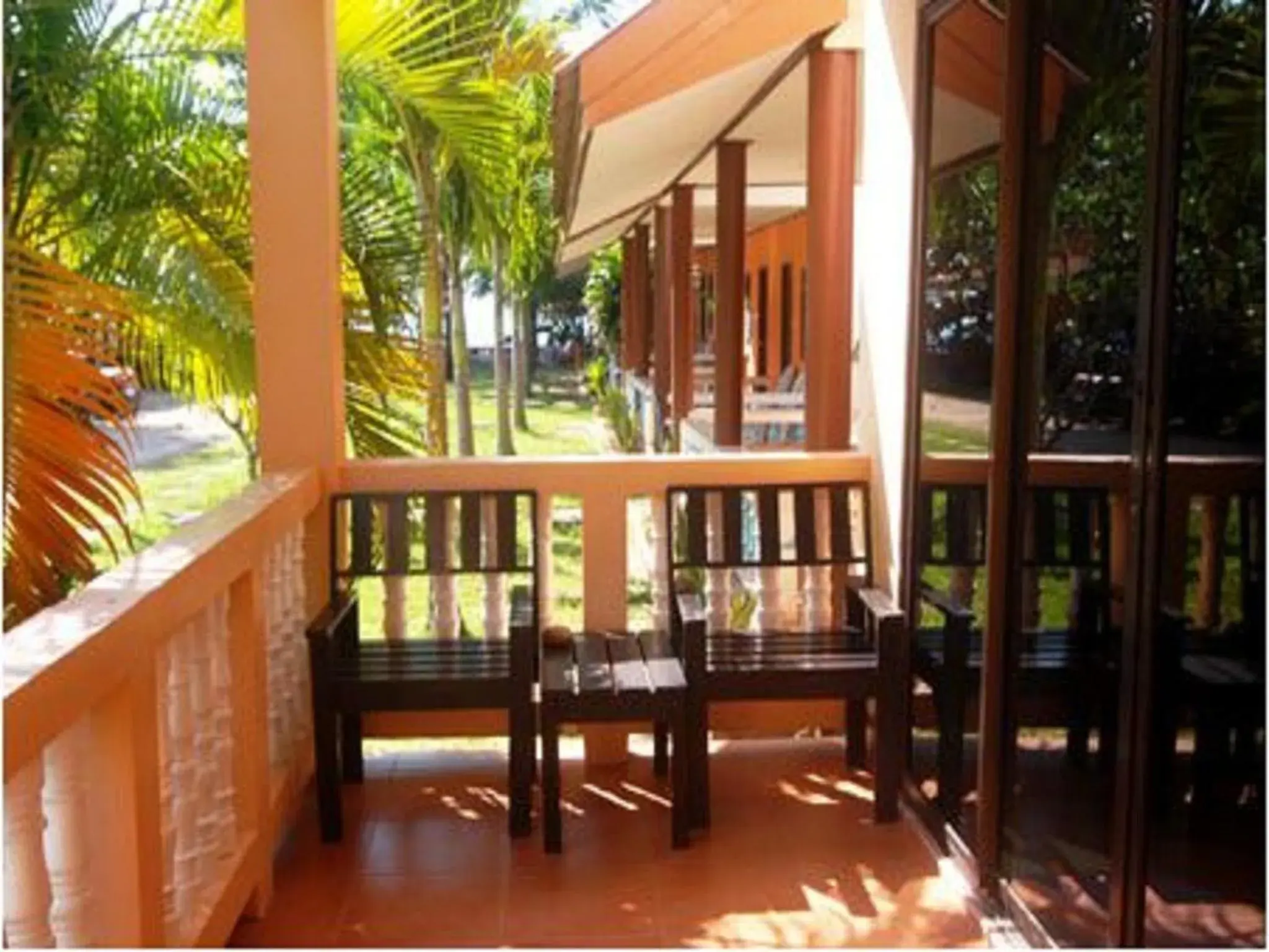 Patio in Lanta Bee Garden Bungalow SHA Extra Plus Patio in Lanta Bee Garden Bungalow SHA Extra Plus