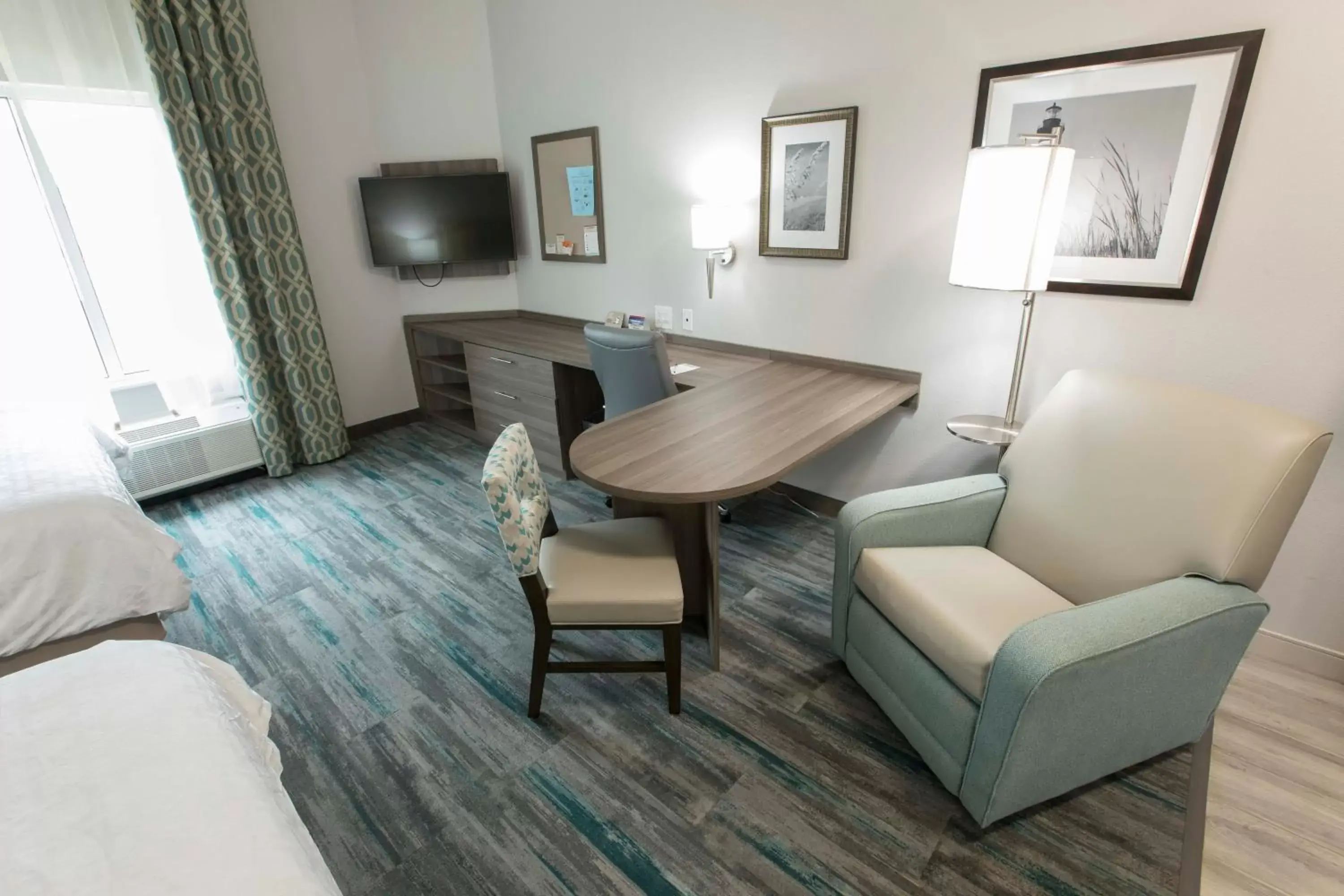 Photo of the whole room, Seating Area in Candlewood Suites - McDonough, an IHG Hotel