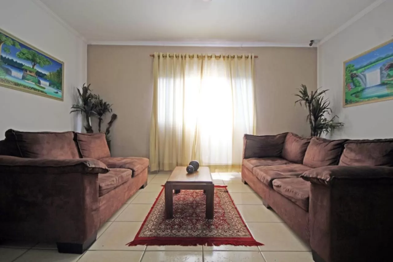 Living room in Hotel Portela II - Av Principal e a 500m do Thermas dos Laranjais