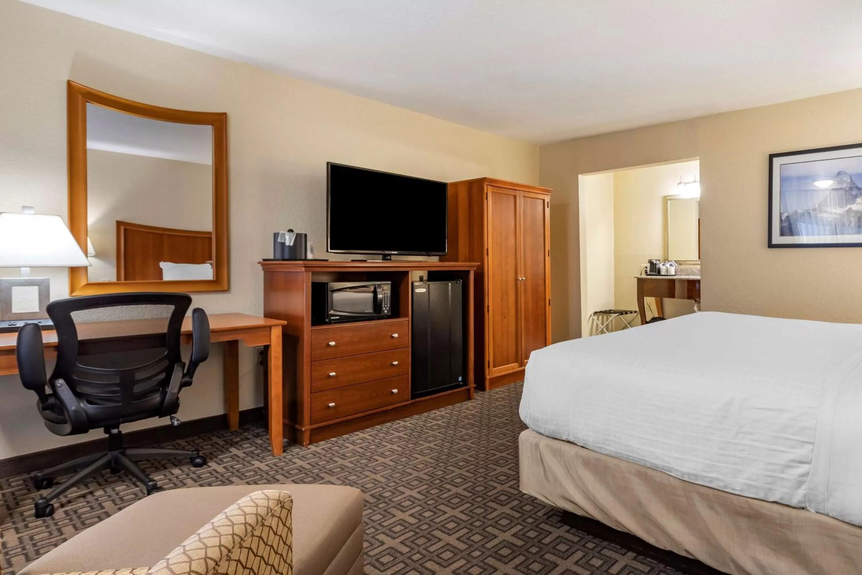 Bedroom, Bed in Best Western Swiss Clock Inn