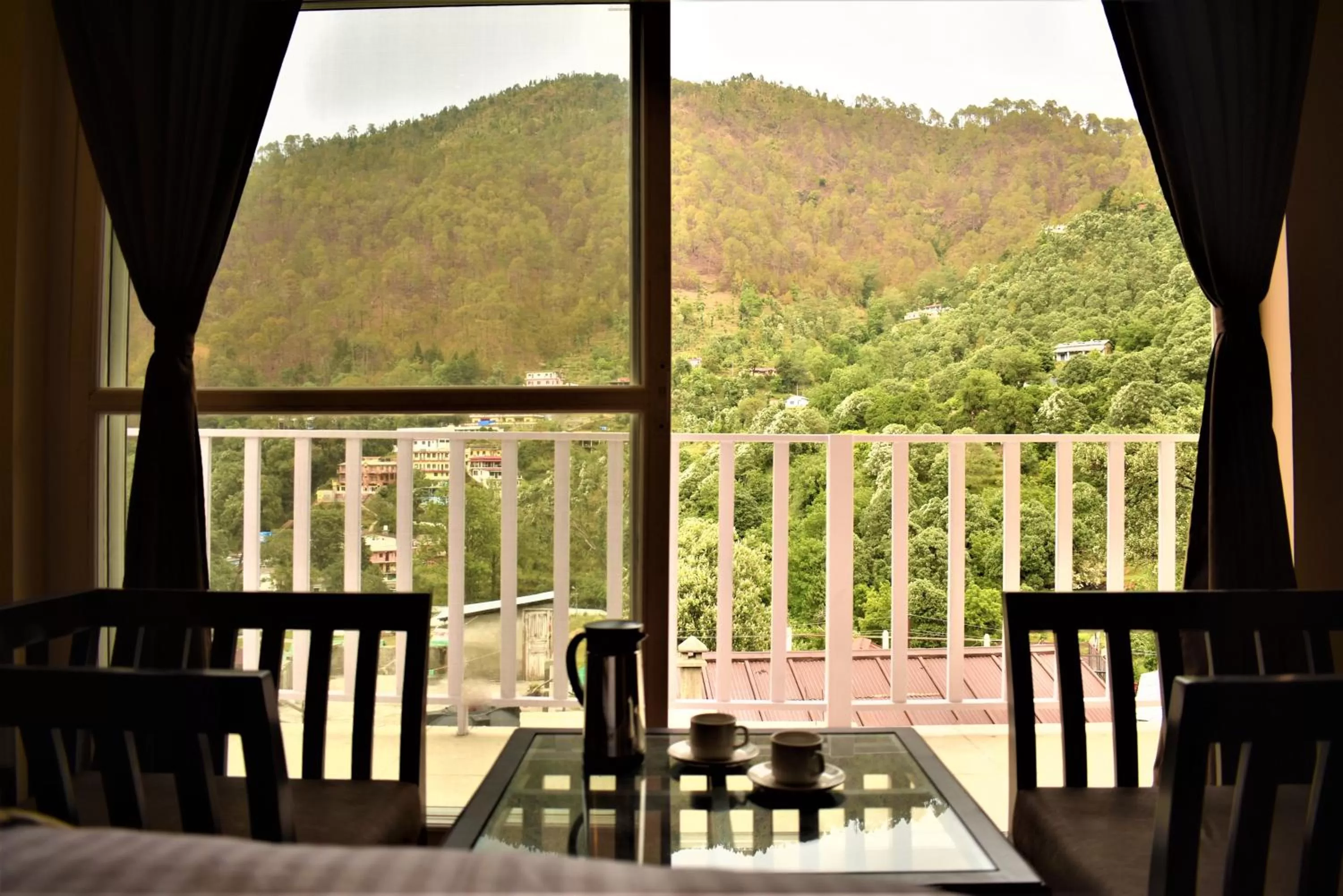 Hotel Vista Bhowali, Nainital - Vegetarian