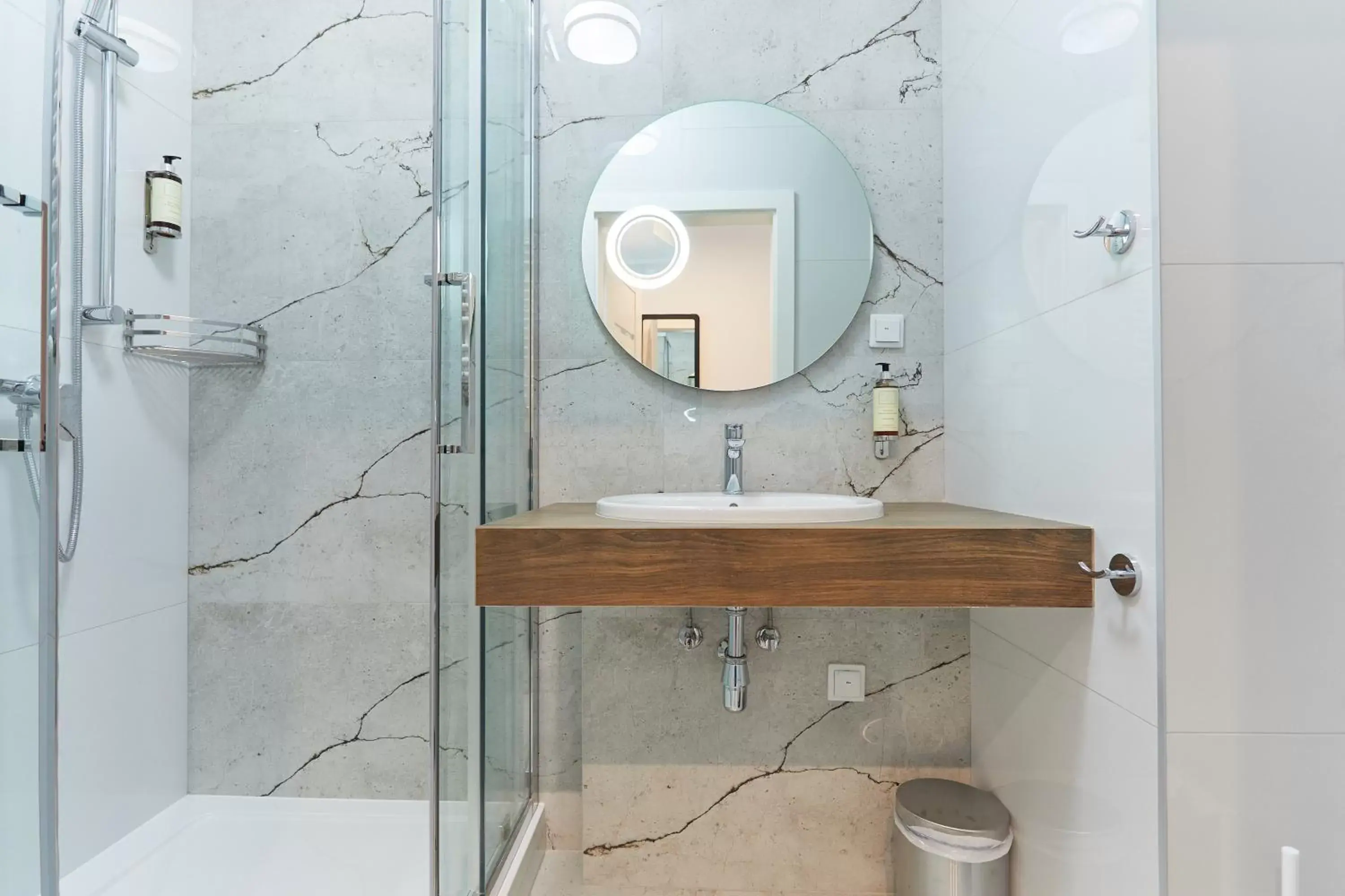 Shower in RAJSKA 3 by PI Apartments Shower in RAJSKA 3 by PI Apartments