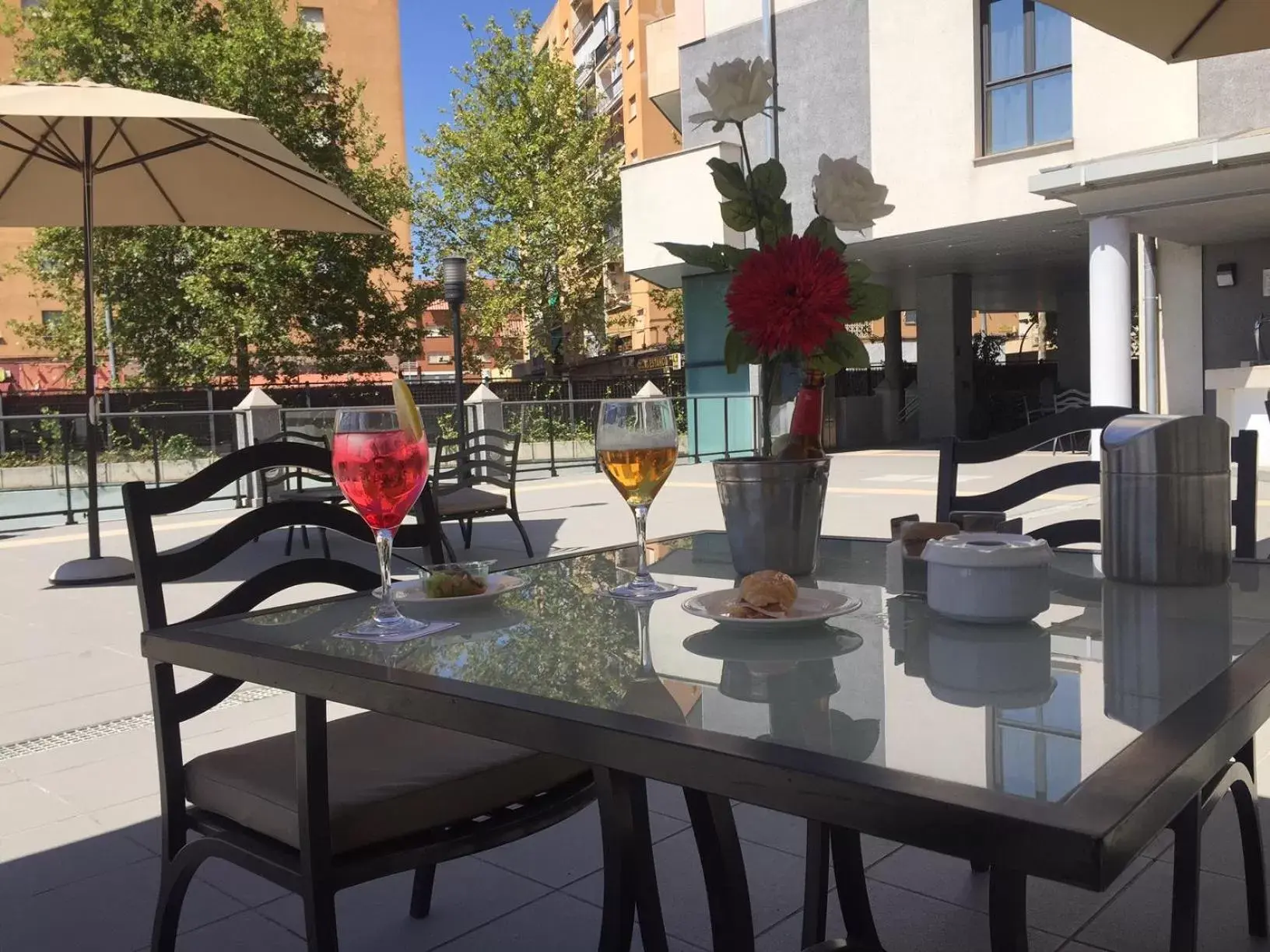 Patio, Restaurant/Places to Eat in Hotel Badajoz Center