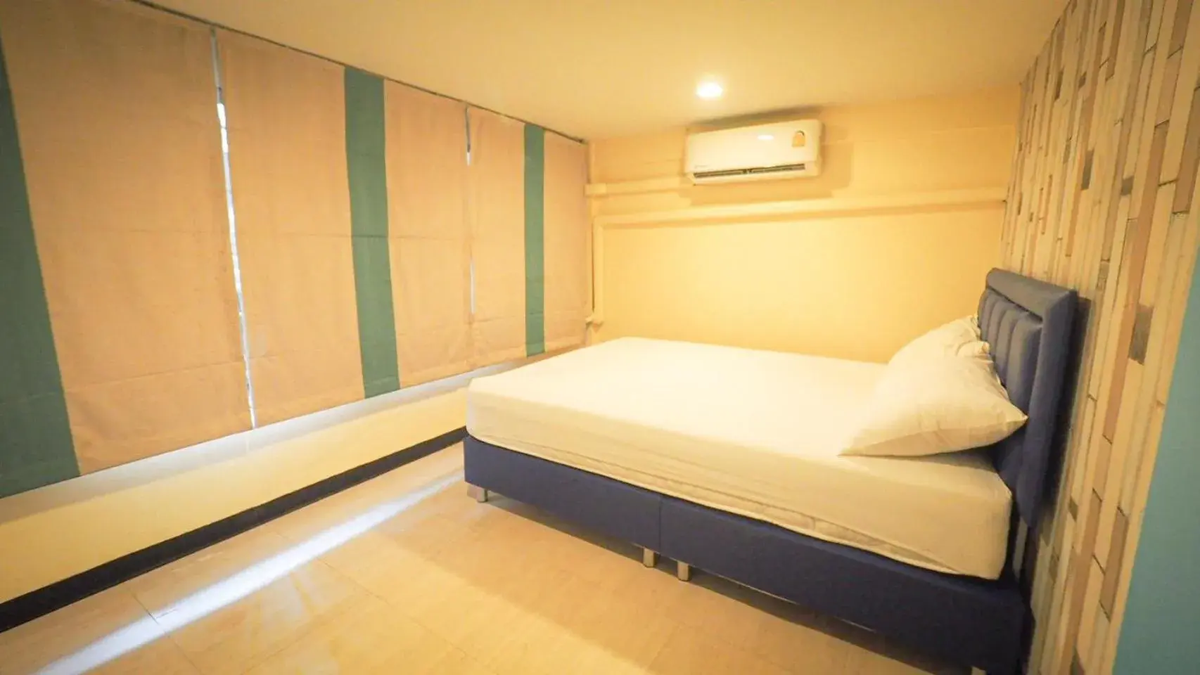 Bed in I-Sleep Silom Hostel