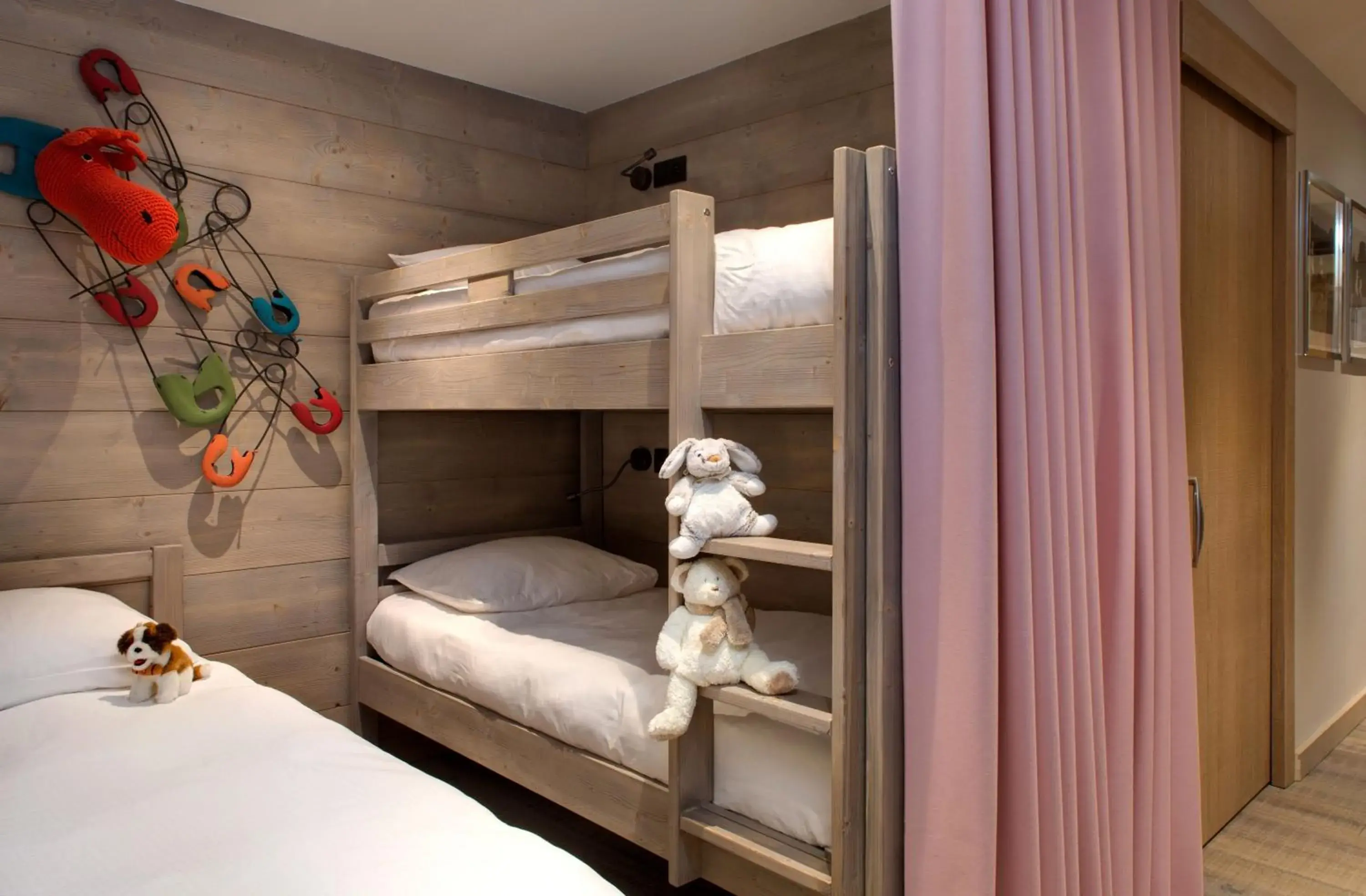 Bunk Bed in Chalet-Hotel La Marmotte, La Tapiaz & SPA, The Originals Relais (Hotel-Chalet de Tradition)