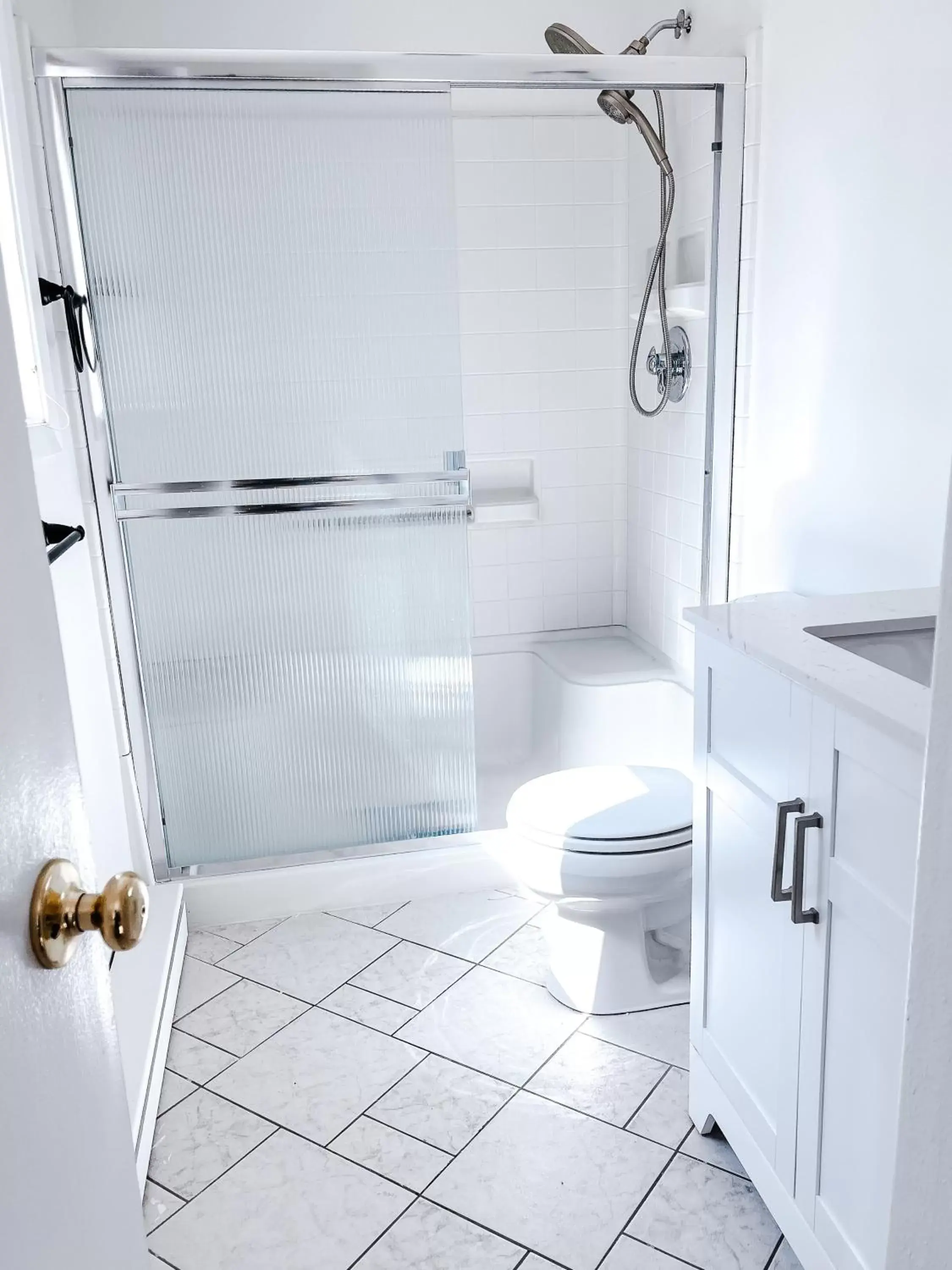Shower, Bathroom in SunStar Alaska Bed and Breakfast LLC