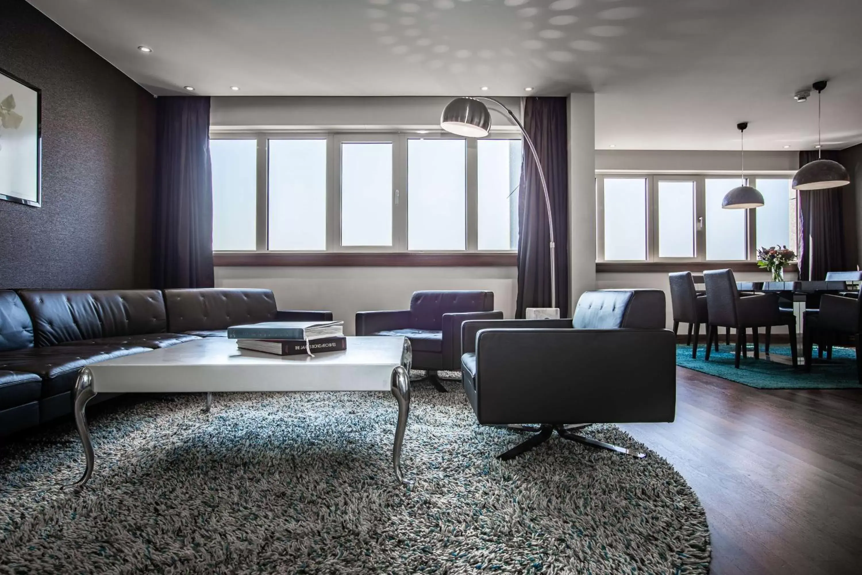 Photo of the whole room, Seating Area in Radisson Blu Hotel, Hamburg